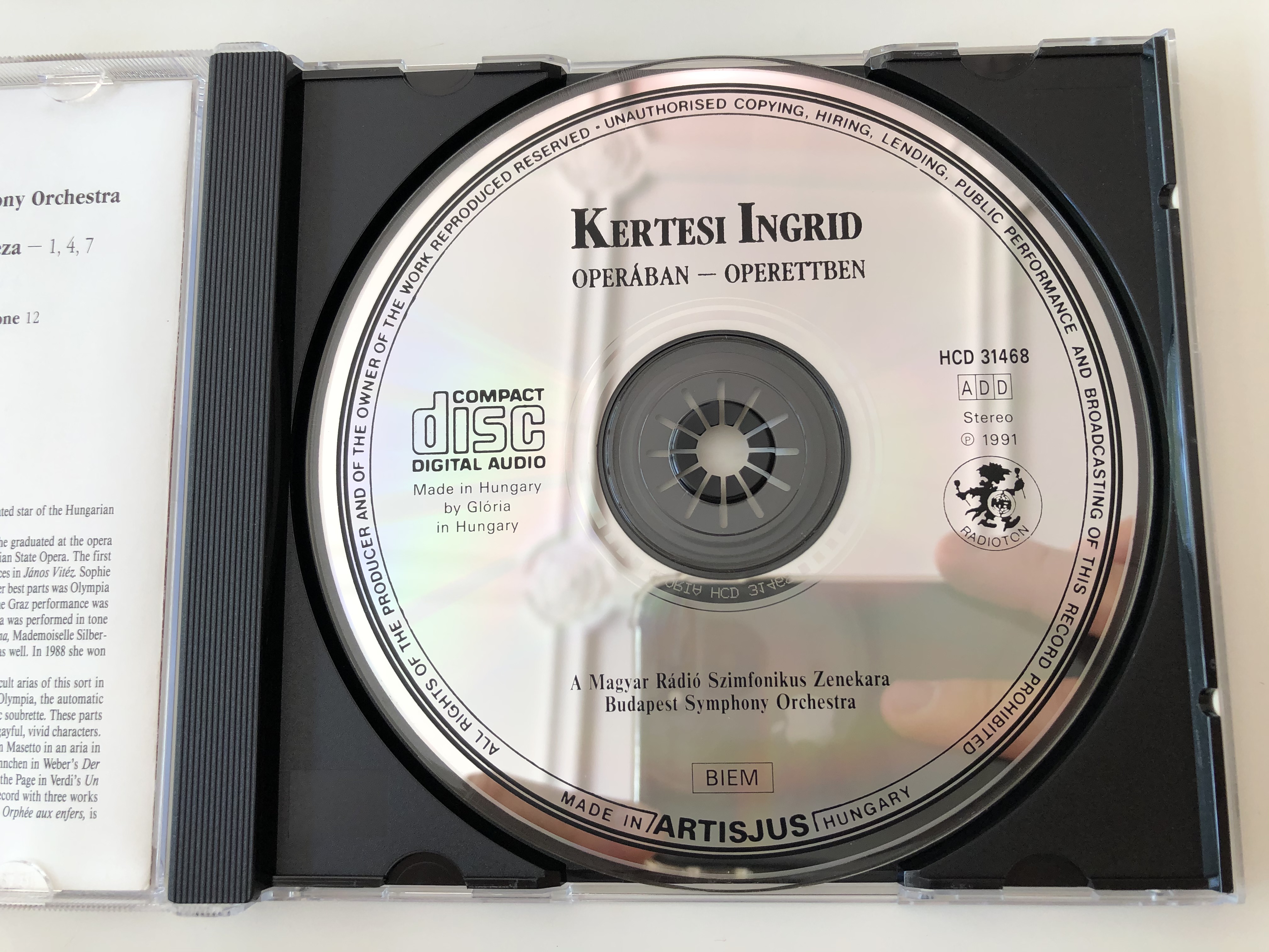 kertesi-ingrid-oper-ban-operettben-magyar-r-di-szimf-nikus-zenekara-budapest-symphony-orchestra-radioton-audio-cd-1991-stereo-hcd-31468-4-.jpg