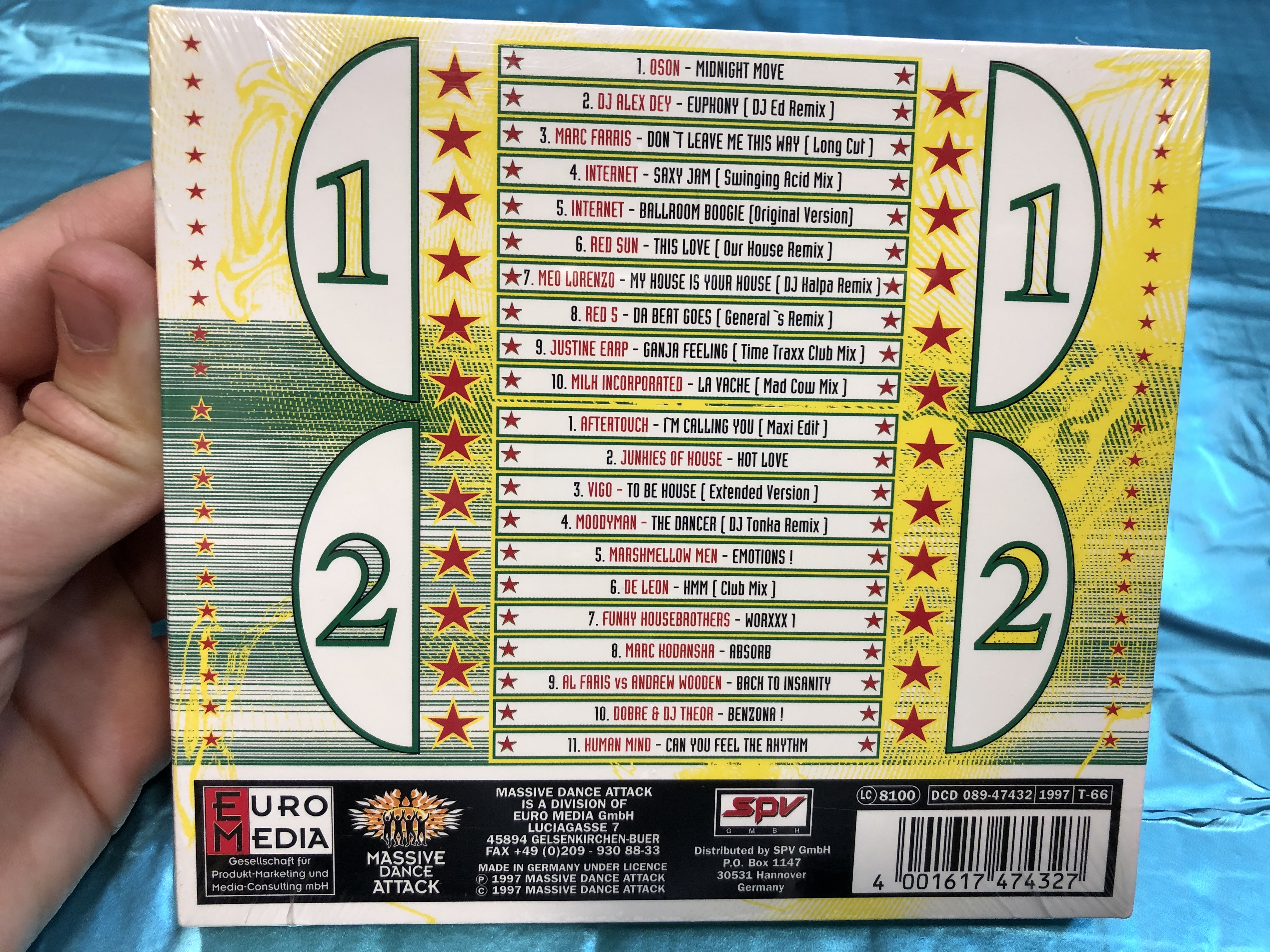 kickin-house-tunes-2-oson-justine-eaap-milk-incorporated-aftertouch-red-5-moodyman-compiled-mixed-by-dj-andy-h.-daniel-m.-21-kickin-house-traxx-inside-massive-dance-attack-2x-3-.jpg