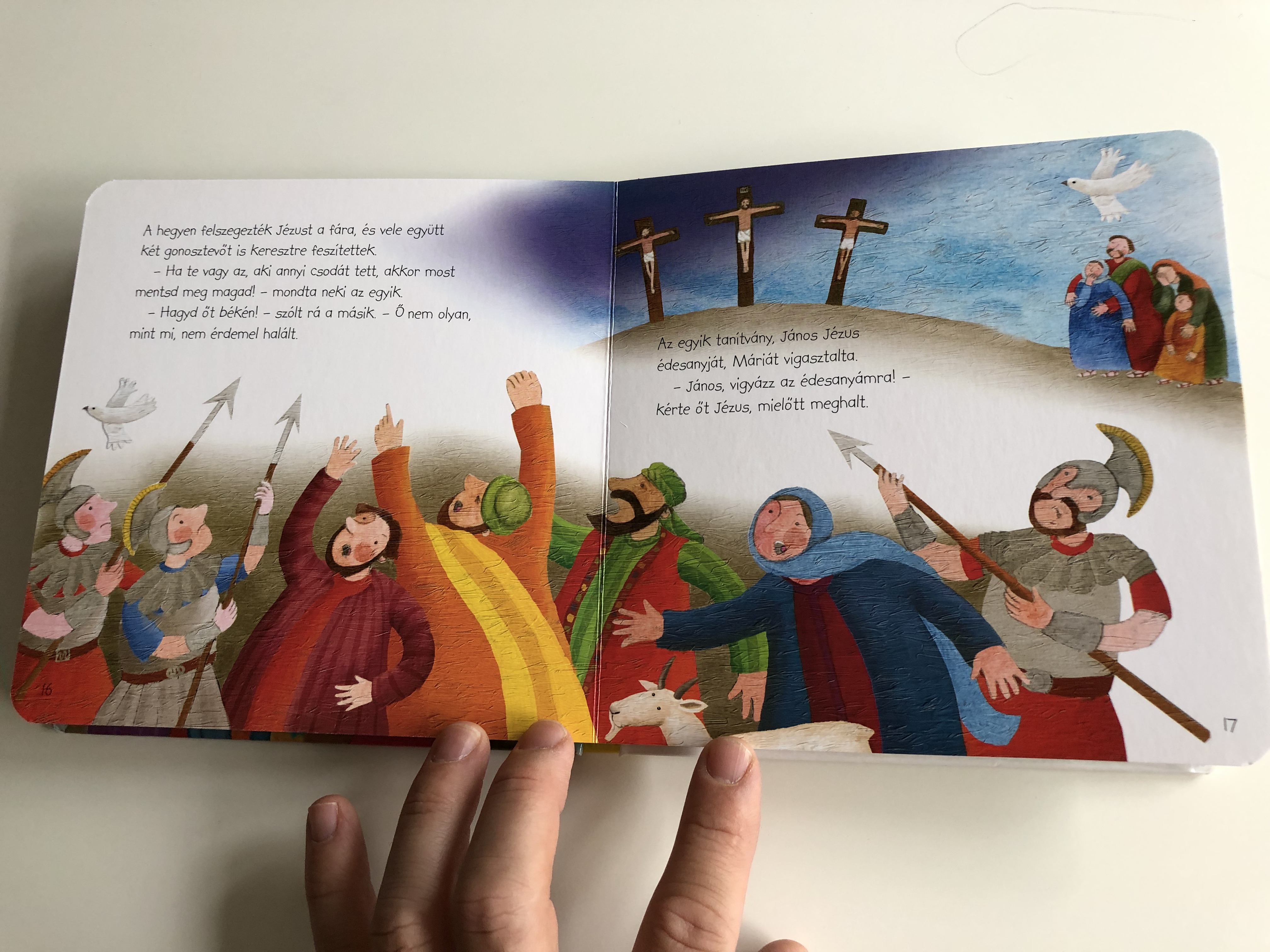 kir-ly-szam-rh-ton-by-bethan-james-k-llai-nagy-krisztina-hungarian-translation-of-the-miracle-of-easter-easter-mini-book-this-vibrant-retelling-of-the-easter-story-covers-biblical-events-from-palm-sunday-through-to-after-je-7274615-.jpg