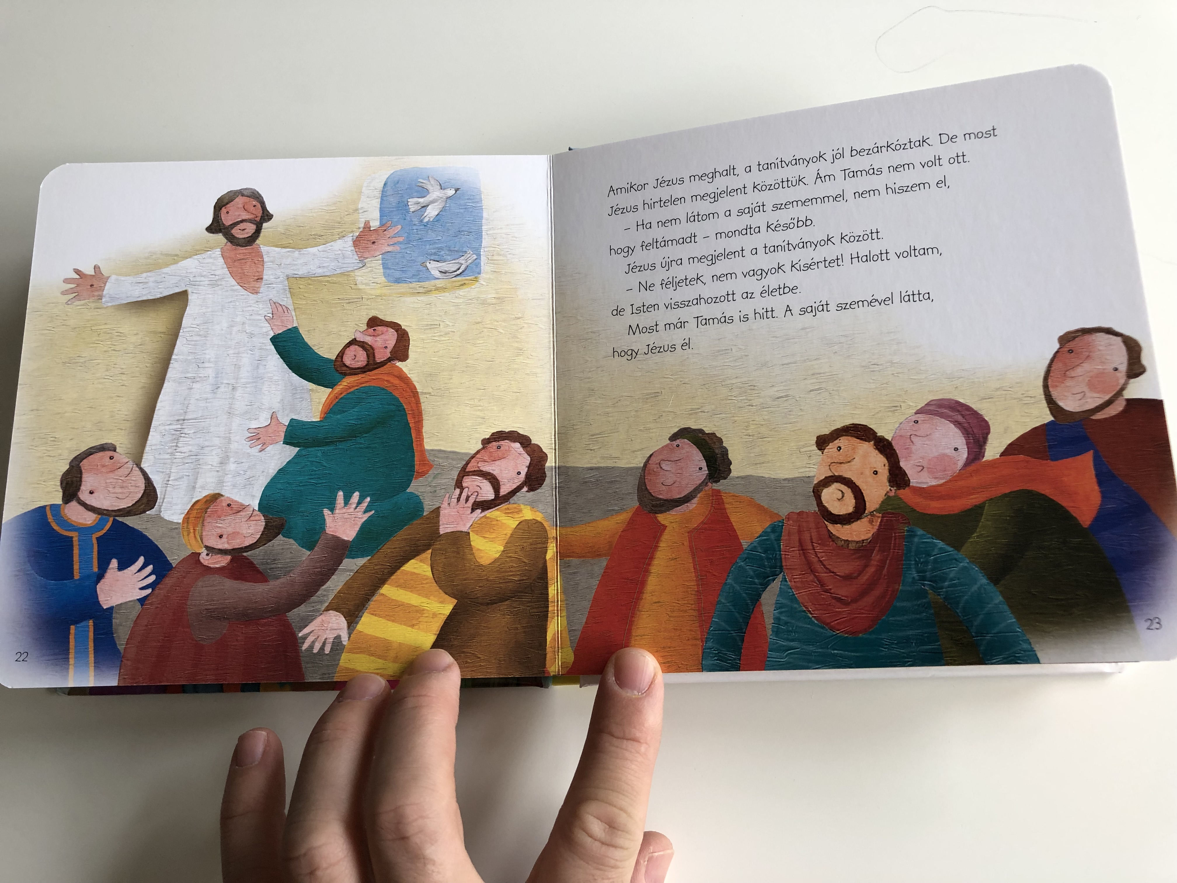 kir-ly-szam-rh-ton-by-bethan-james-k-llai-nagy-krisztina-hungarian-translation-of-the-miracle-of-easter-easter-mini-book-this-vibrant-retelling-of-the-easter-story-covers-biblical-events-from-palm-sunday-through-to-after-je-7274617-.jpg