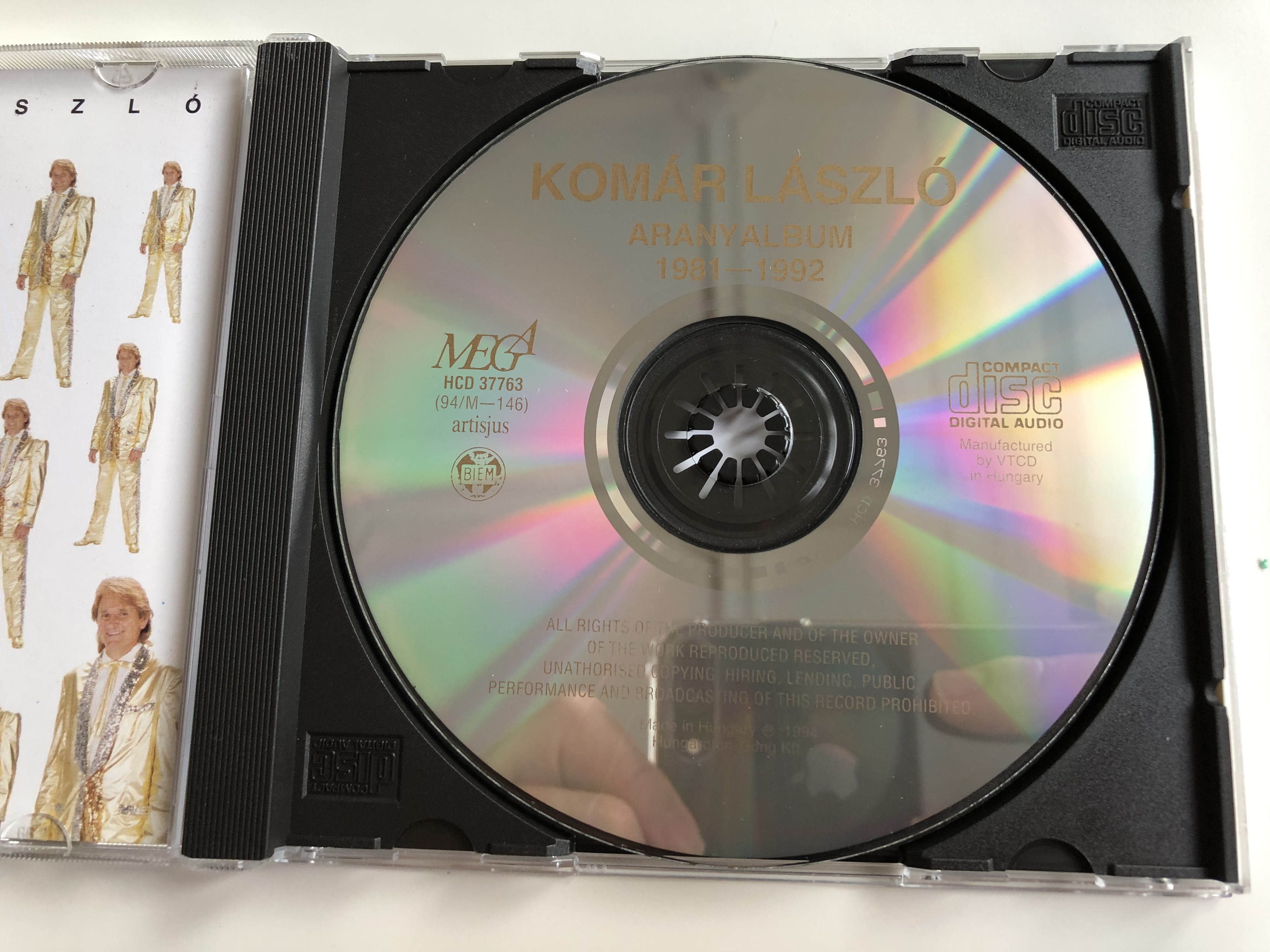 kom-r-l-szl-aranyalbum-1981-1992-mondd-kis-k-cos-ciao-ciao-bambina-krisztina-halv-nyk-k-szemek-mamb-italiano-amerika-legszebb-asszonya-mega-audio-cd-1994-hcd-37763-94m-146-4-.jpg