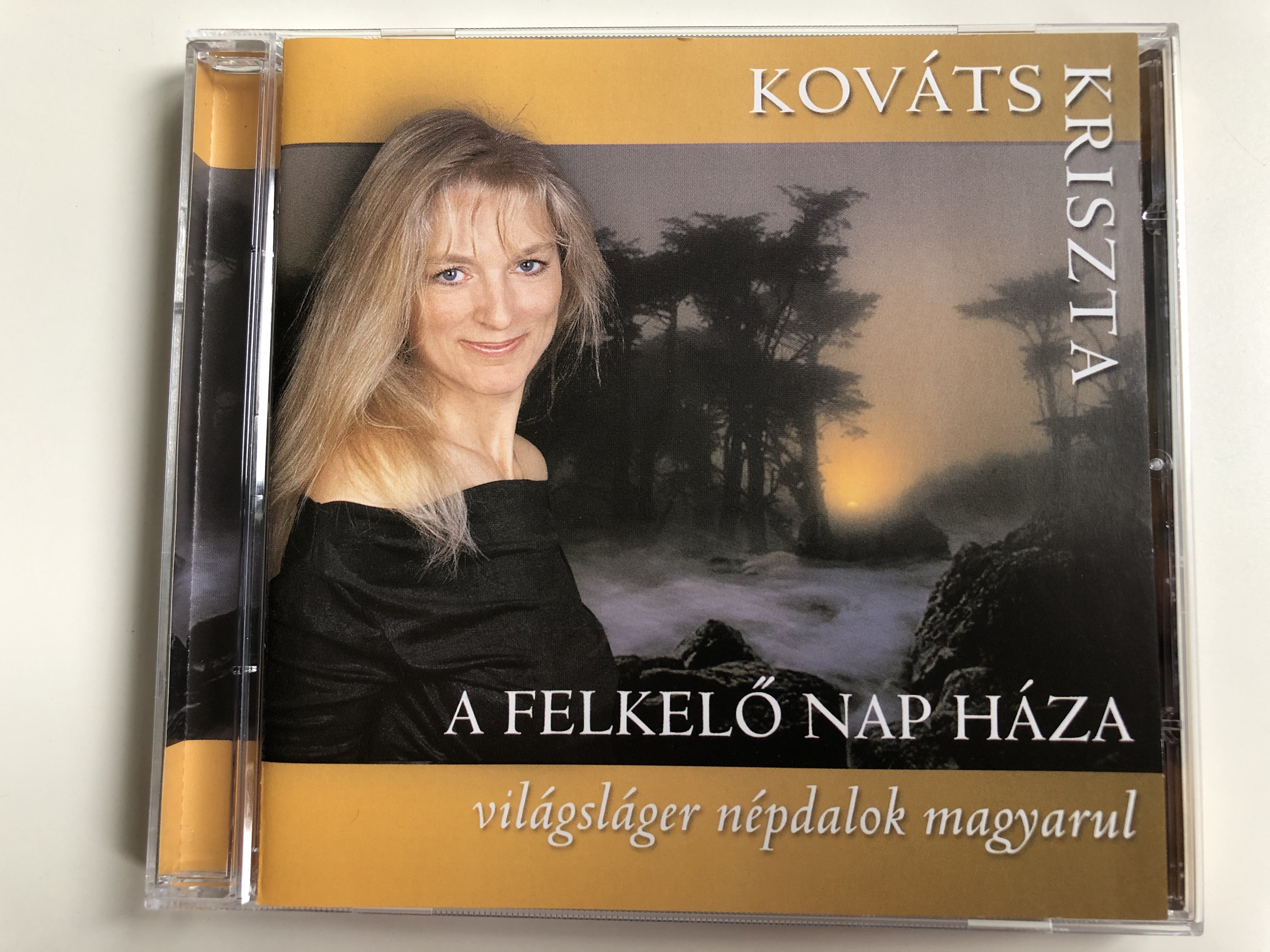 kov-ts-kriszta-a-felkel-nap-h-za-vil-gsl-gerek-n-pdalok-magyarul-hungaroton-audio-cd-2003-hcd-71130-1-.jpg