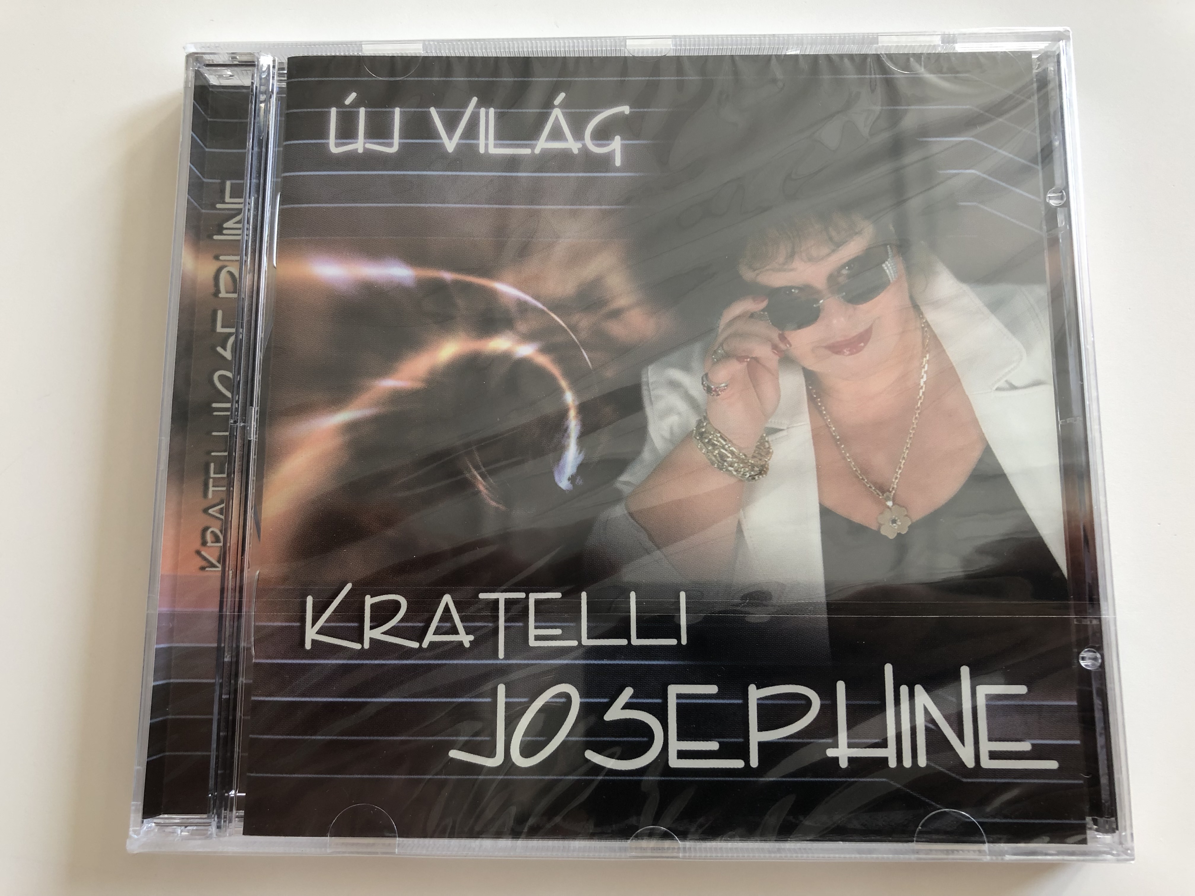 kratelli-josephine-j-vil-g-josephine-s-t-rsai-produkci-s-iroda-audio-cd-2006-josie-2006001-1-.jpg