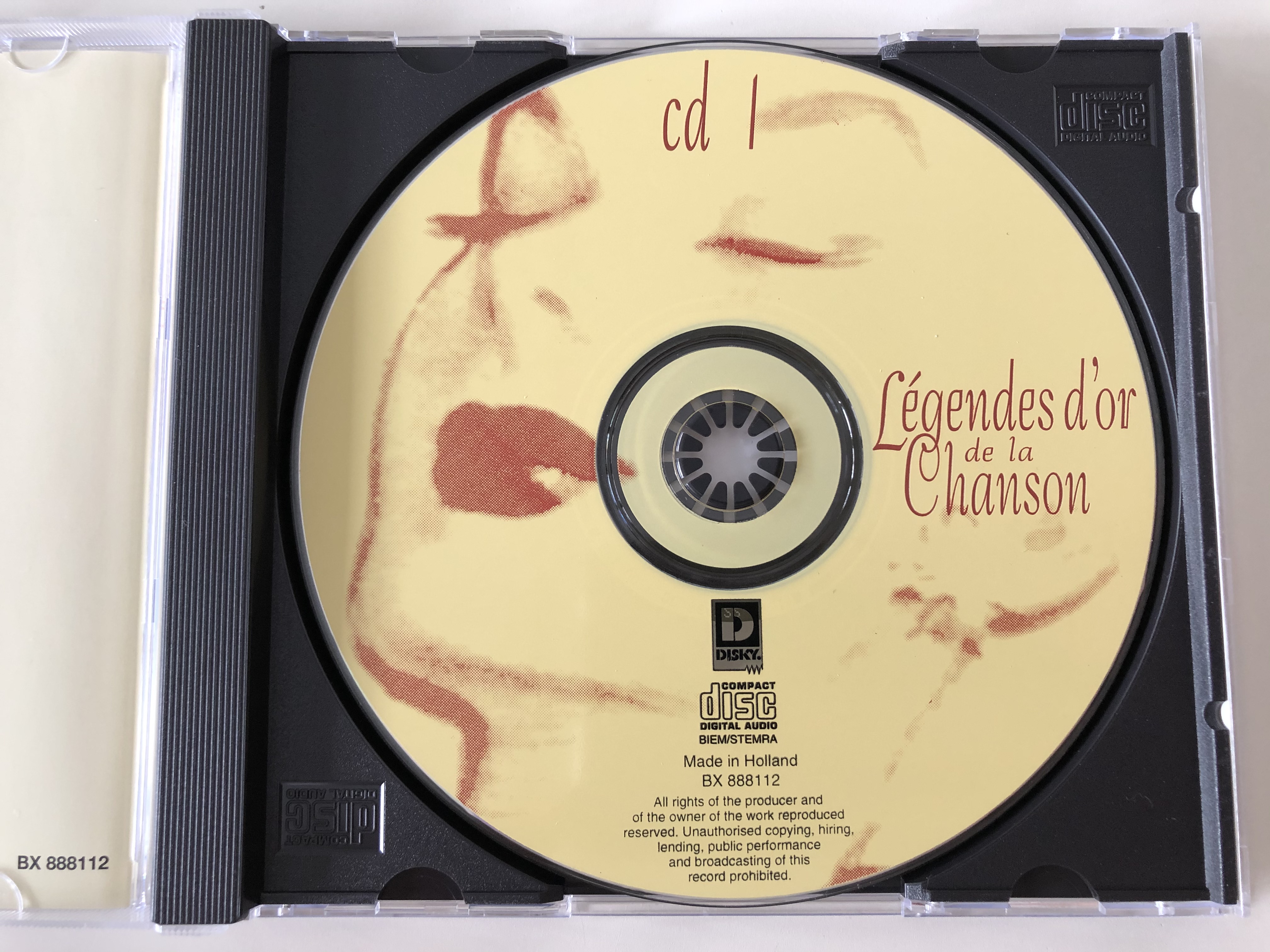 l-gendes-d-or-de-la-chanson-edith-piaf-tino-rossi-charles-trenet-jean-gabin-guy-berry-cd-1-disky-audio-cd-1998-bx-888112-3-.jpg