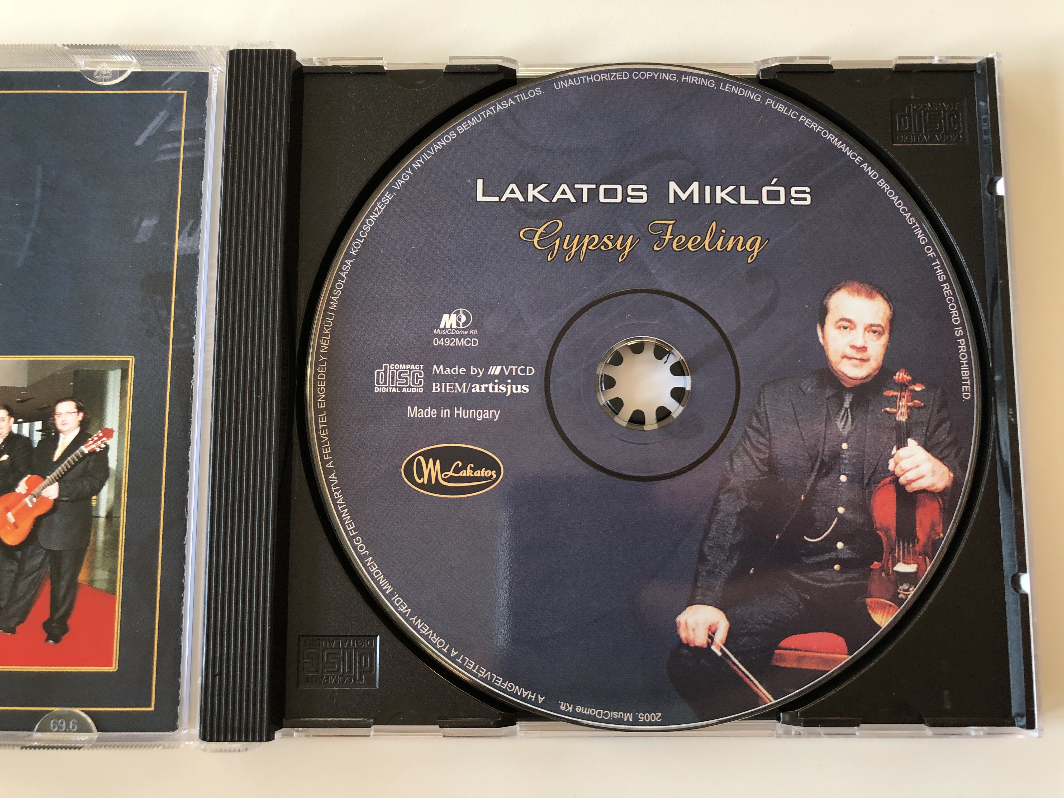 lakatos-miklos-gypsy-feeling-musicdome-kft.-audio-cd-2005-5998175162430-4-.jpg