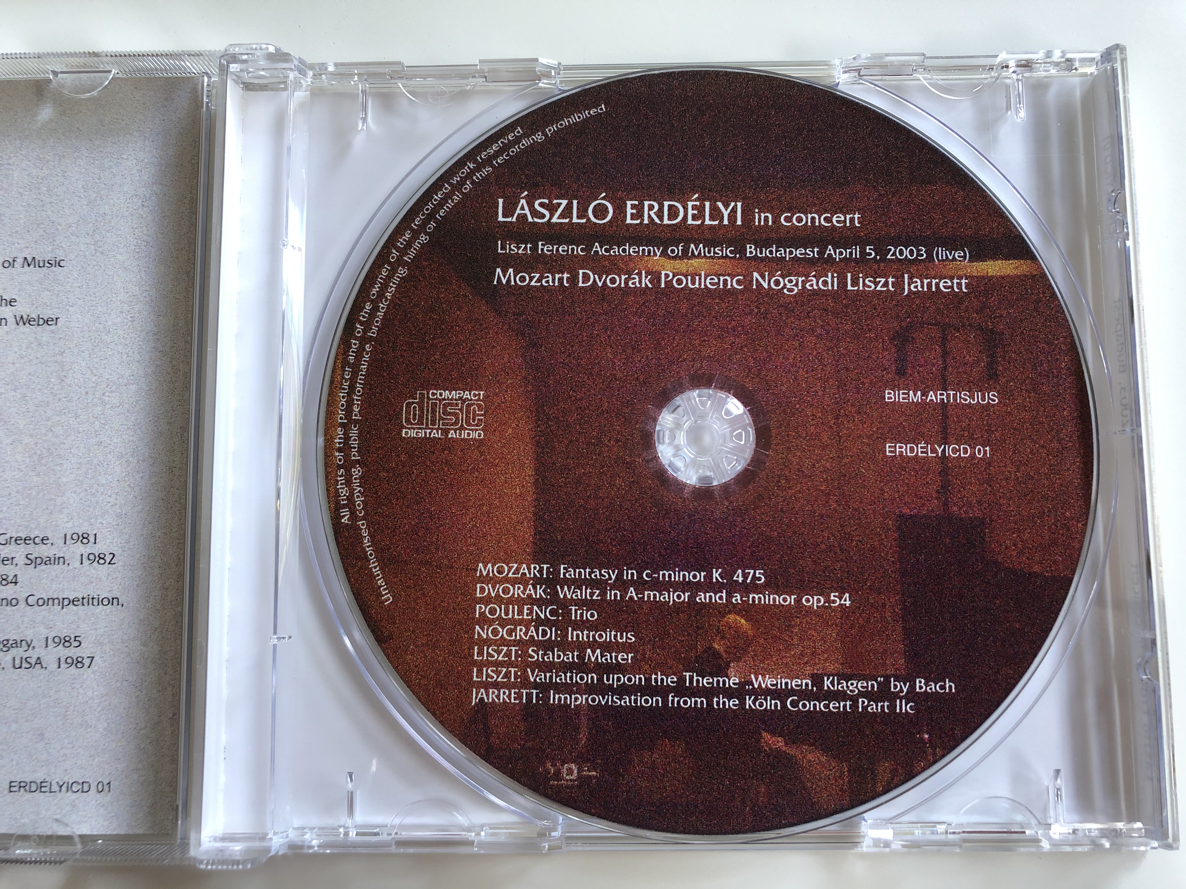 laszlo-erdelyi-in-concert-liszt-ferenc-academy-of-music-budapest-april-5-2003-live-mozart-dvorak-poulenc-nogradi-liszt-jarrett-erdelyi-audio-cd-erdelyicd-01-4-.jpg