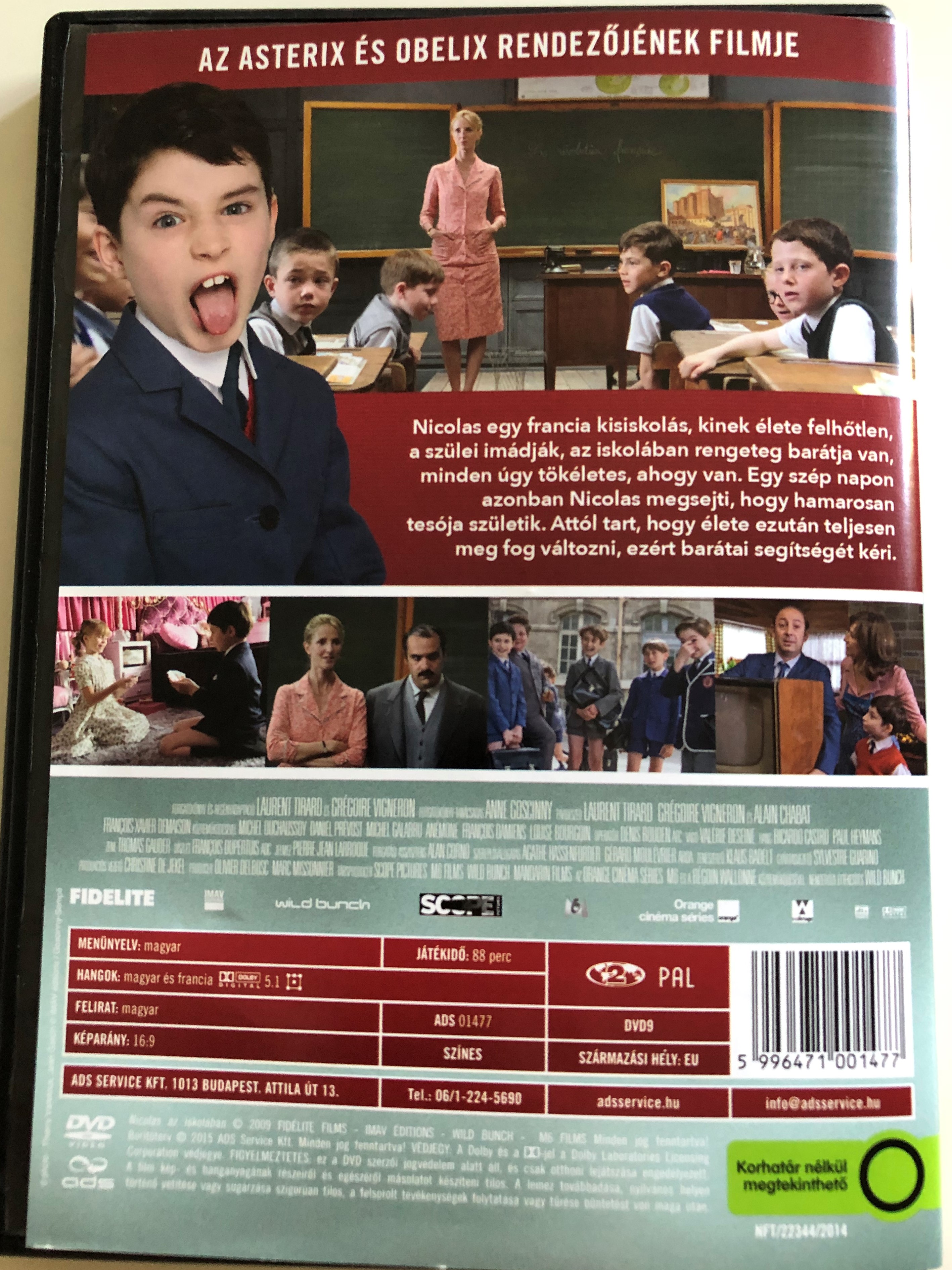 Le Petit Nicolas DVD 2009 Nicolas az iskolában / Directed by Laurent Tirard  / Starring: Maxime Godart, Kad Merad, Valérie Lemercier - bibleinmylanguage