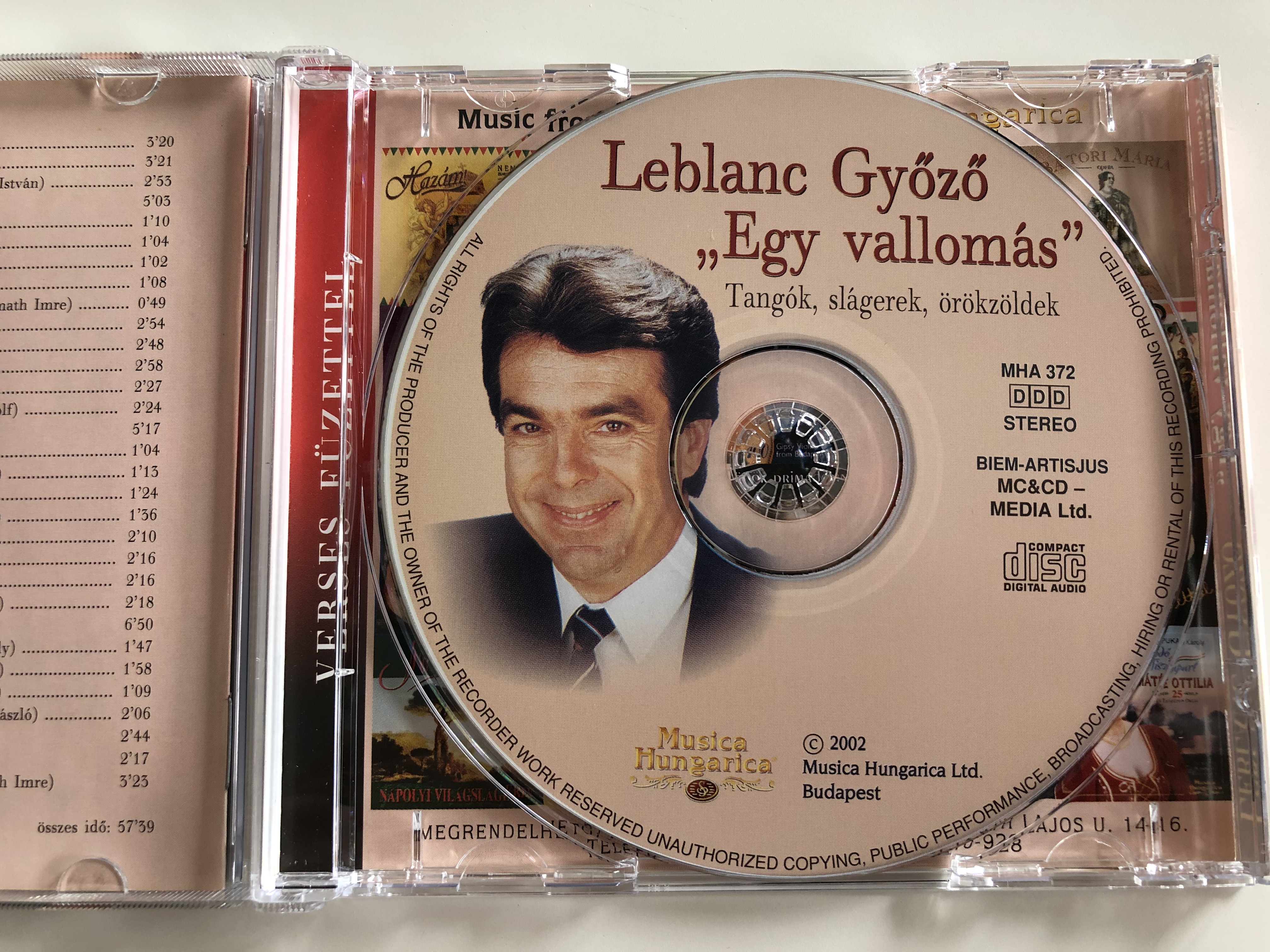 leblanc-gy-z-egy-vallomas-tangok-slagerek-orokzoldek-fenyes-eisemann-buday-zerkovitz-horvath-jeno-seress-musica-hungarica-ltd.-audio-cd-2002-stereo-mha-372-8-.jpg