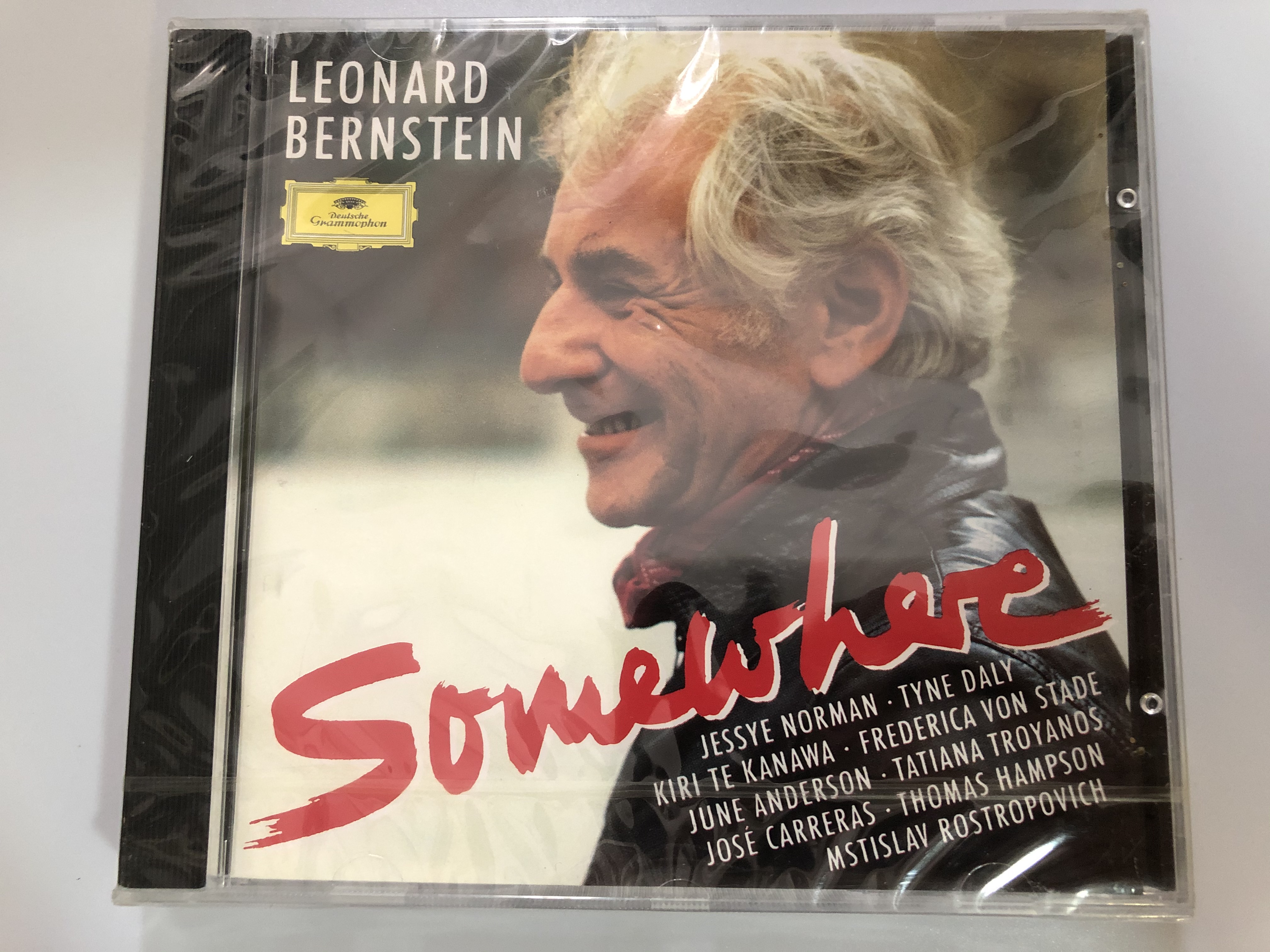 leonard-bernstein-somewhere-jessye-norman-tyne-daly-kiri-te-kanawa-frederica-von-stade-june-anderson-tatiana-troyanos-jose-carreras-thomas-hampson-mstislav-rostropovich-deutsche-g-1-.jpg