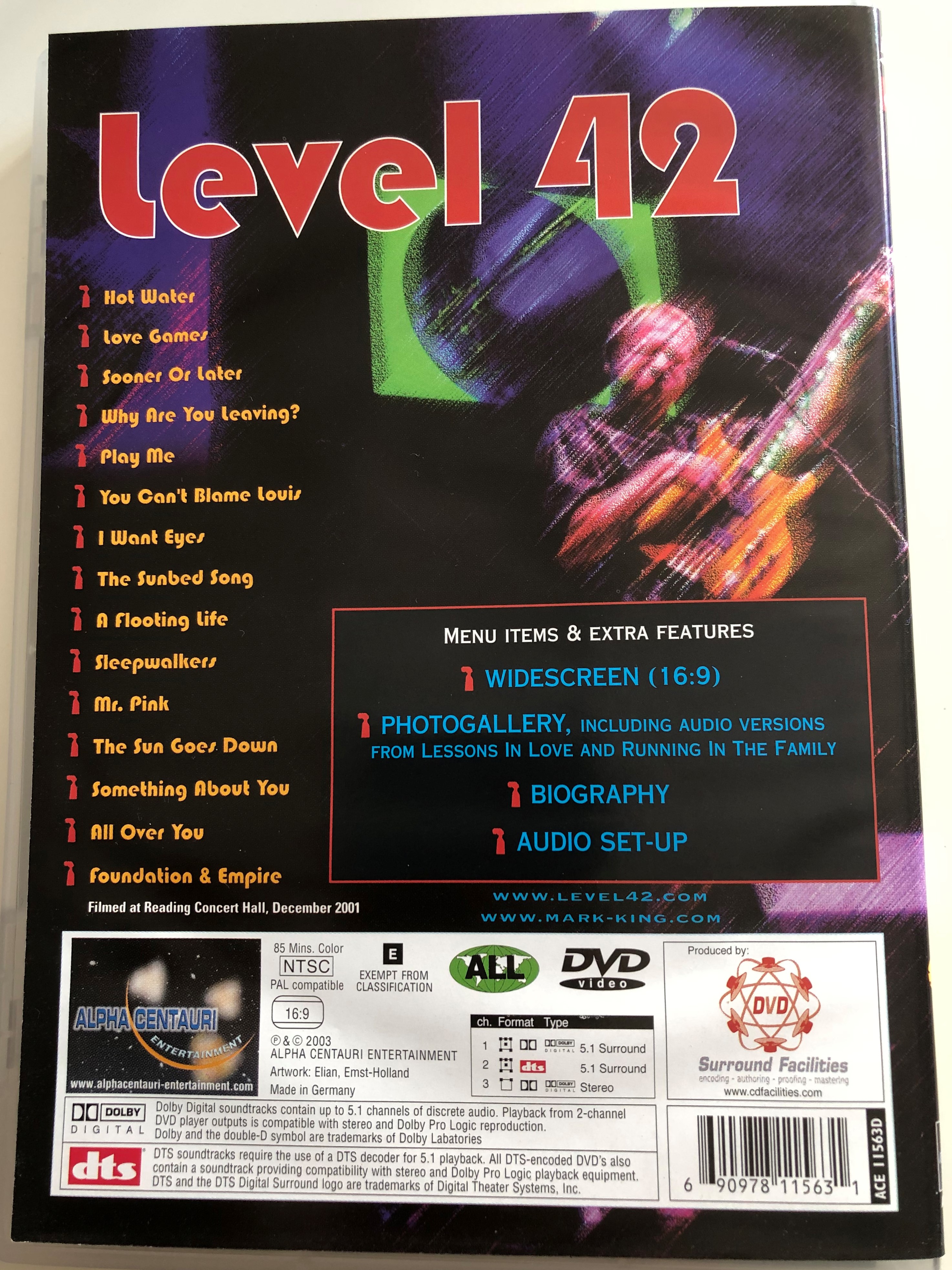 level-42-dvd-2001-live-at-reading-concert-hall-6.jpg