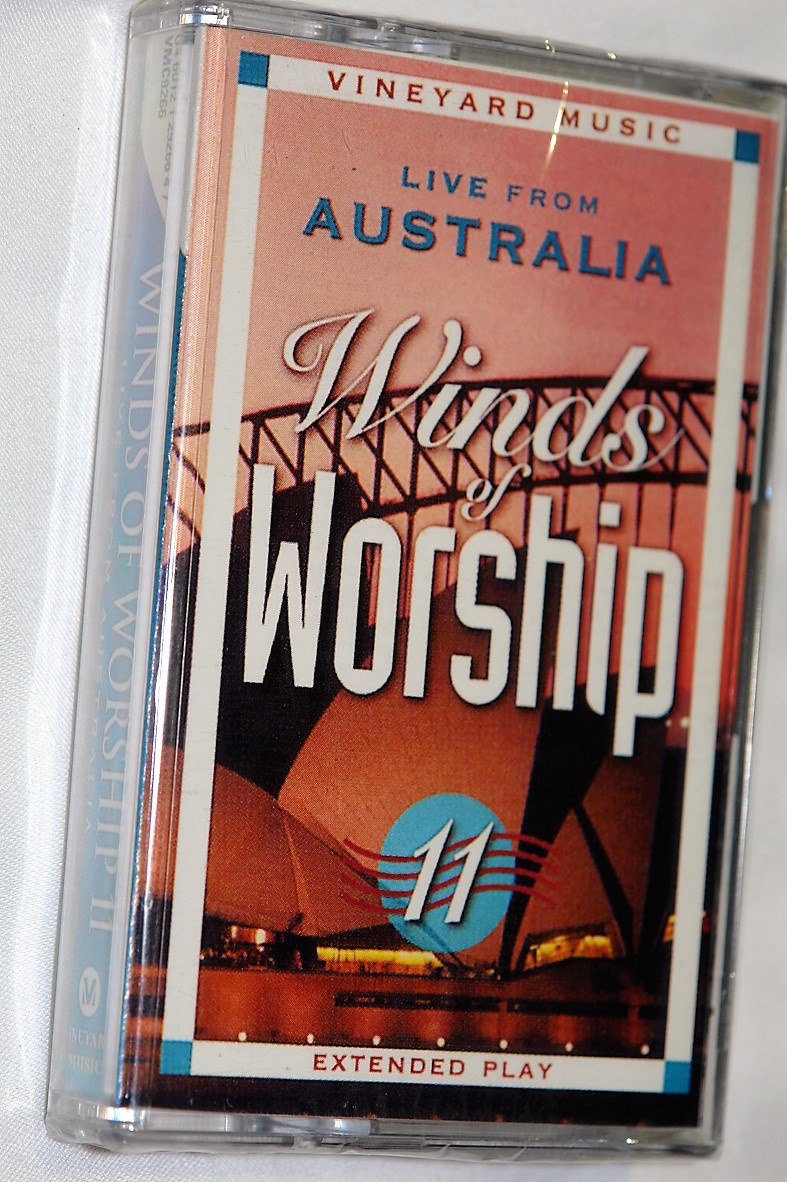 live-from-australia-winds-of-worship-vol.-11-vineyard-music-audio-cassette-vmc9266-1-.jpg