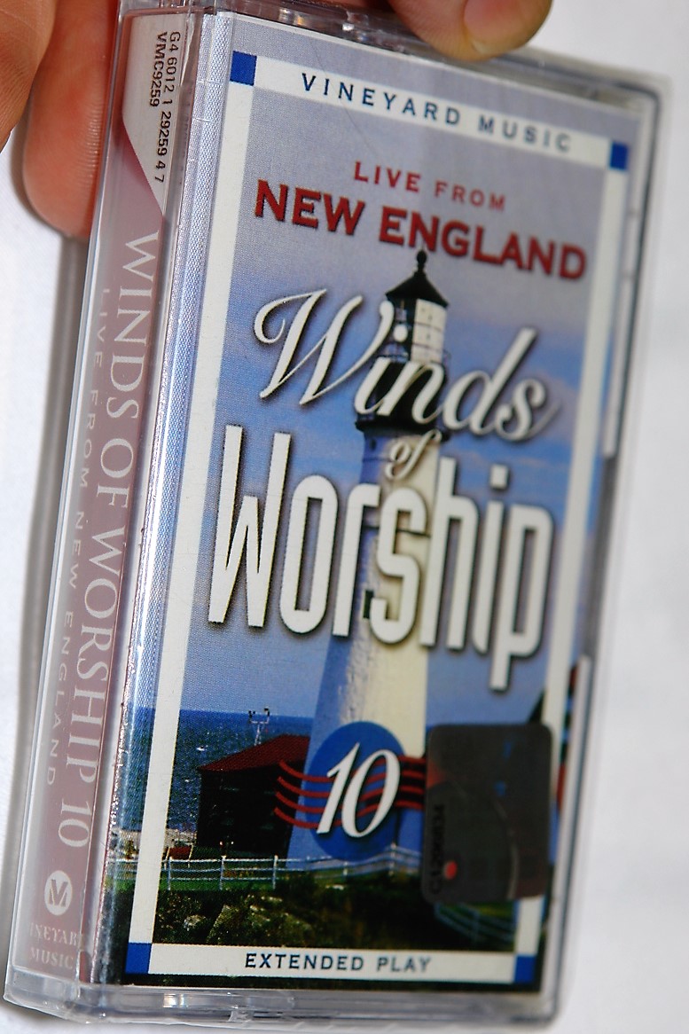 live-from-new-england-winds-of-worship-vol.-10-vineyard-music-audio-cassette-vmc9259-1-.jpg