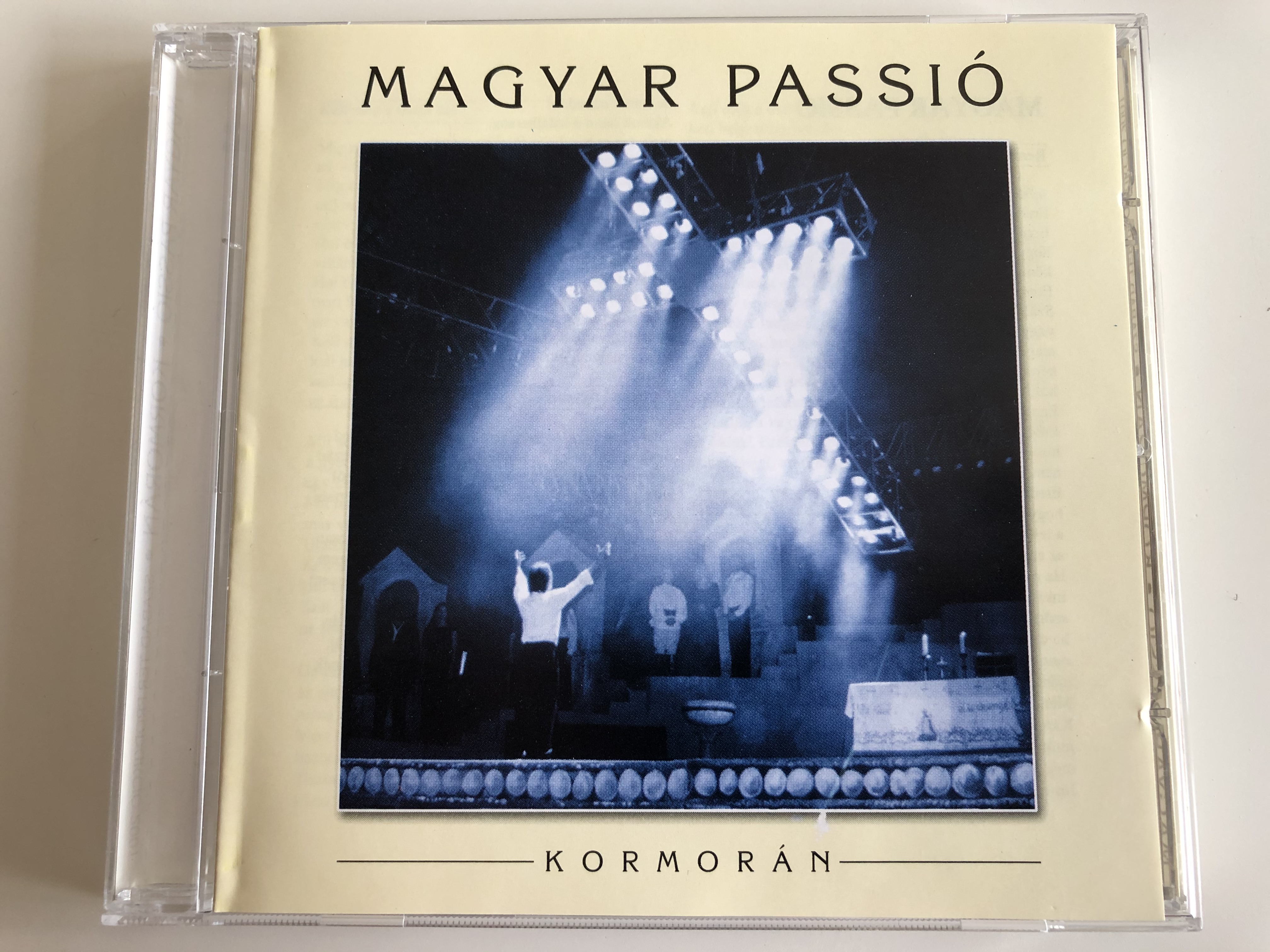 magyar-passi-kormor-n-szabad-t-r-produkci-audio-cd-2001-012001-1-.jpg