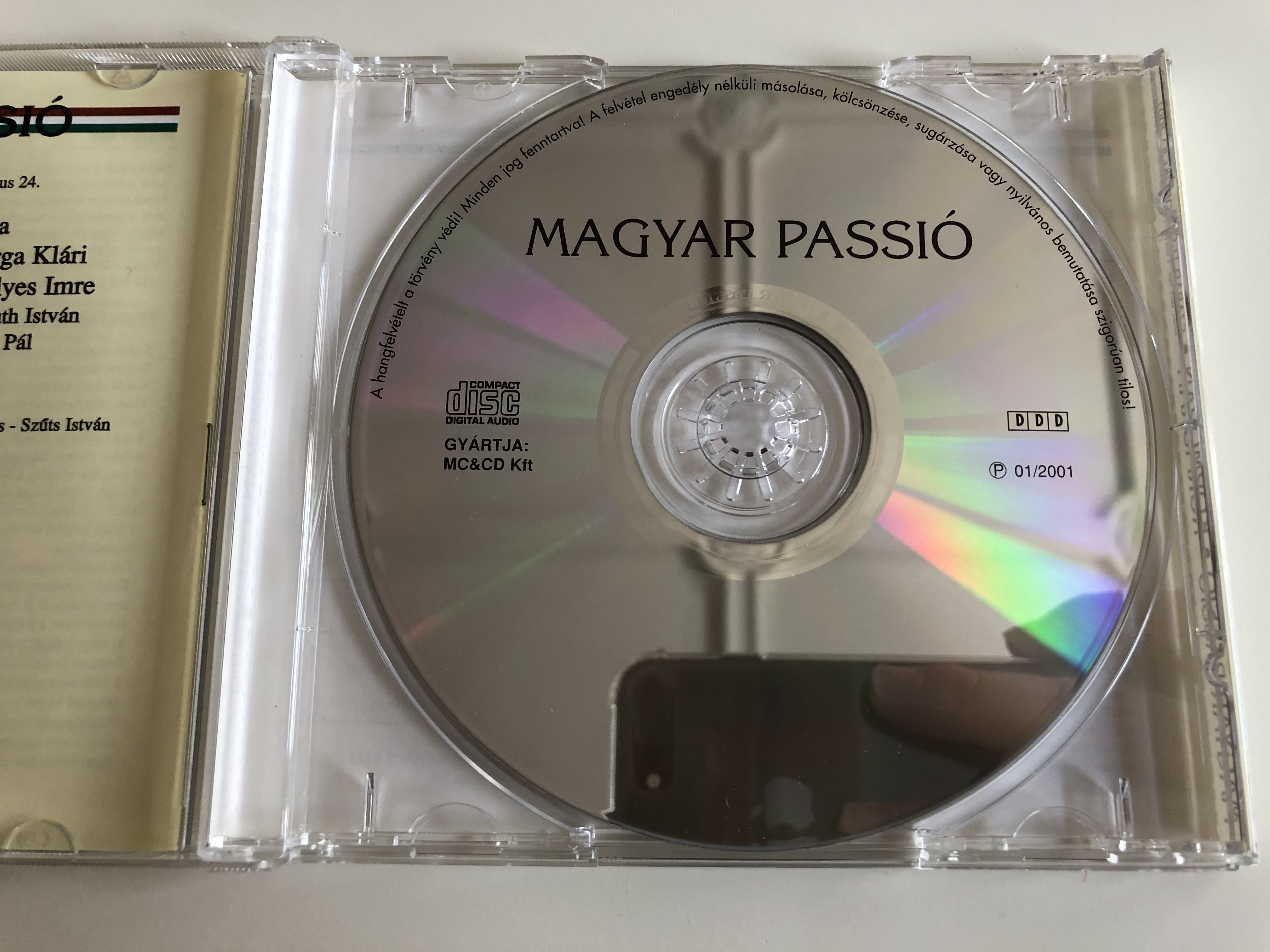 magyar-passi-kormor-n-szabad-t-r-produkci-audio-cd-2001-012001-8-.jpg