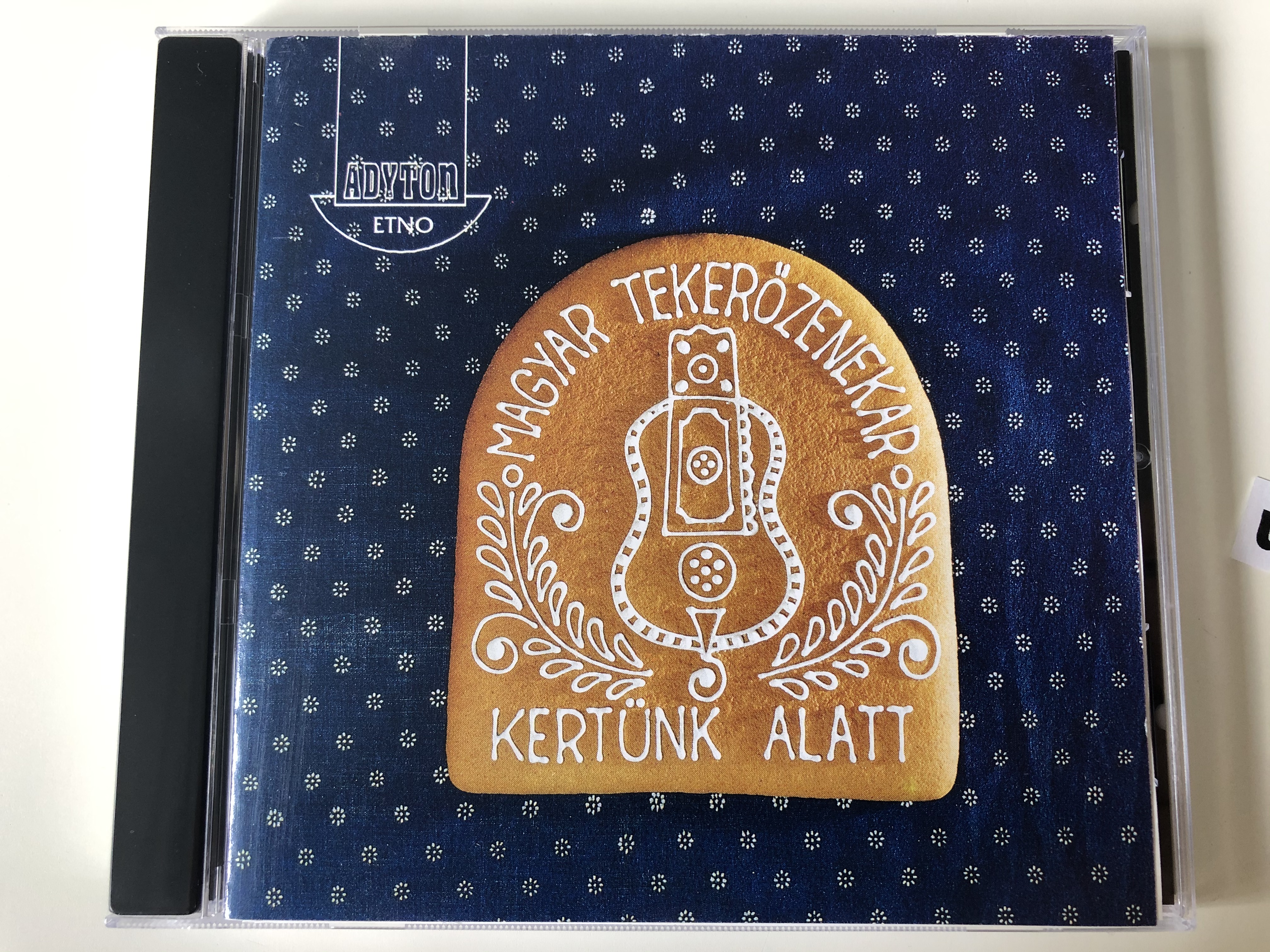magyar-teker-zenekar-kert-nk-alatt-fon-records-audio-cd-1997-e01-1-.jpg
