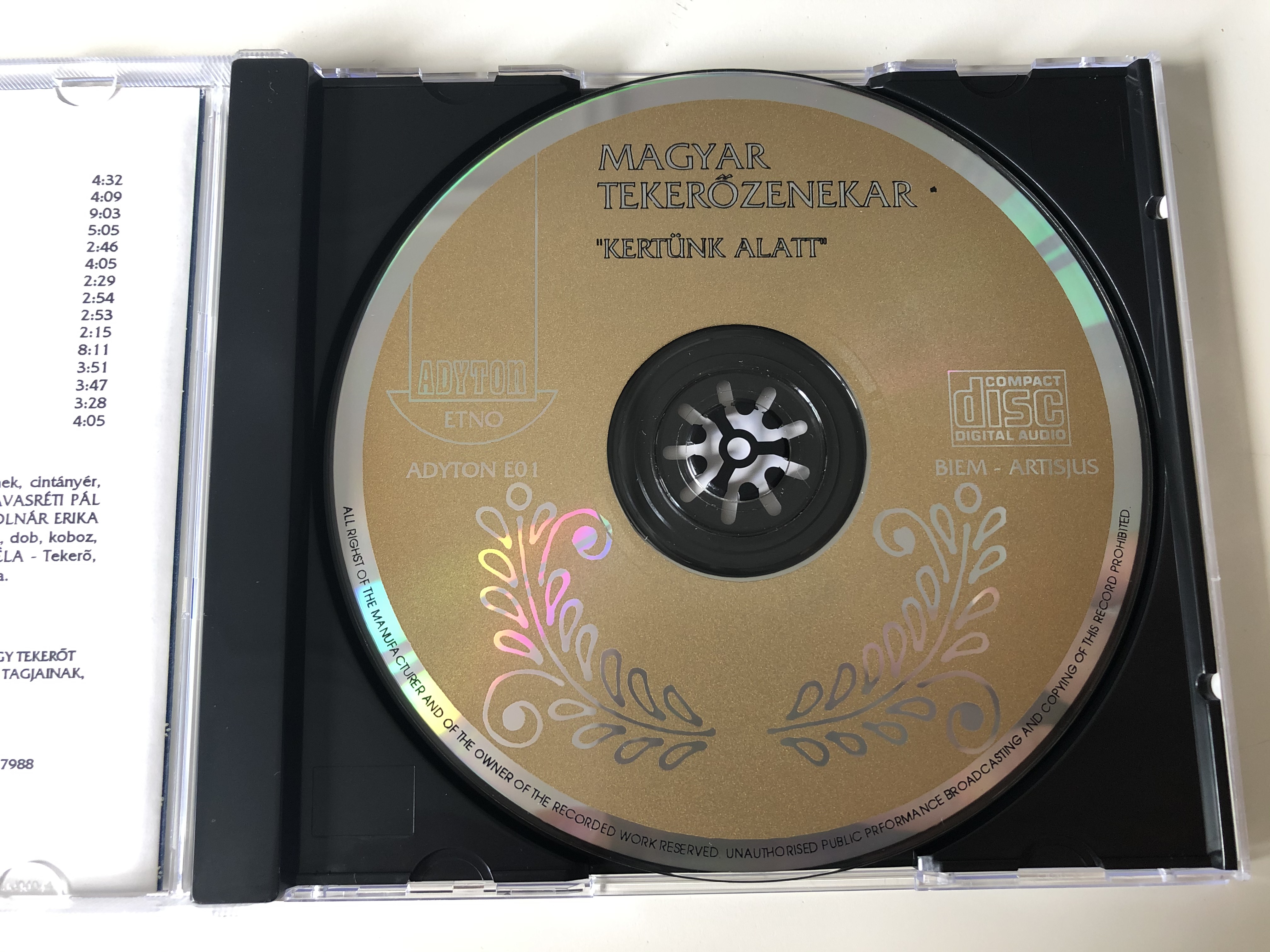 magyar-teker-zenekar-kert-nk-alatt-fon-records-audio-cd-1997-e01-9-.jpg