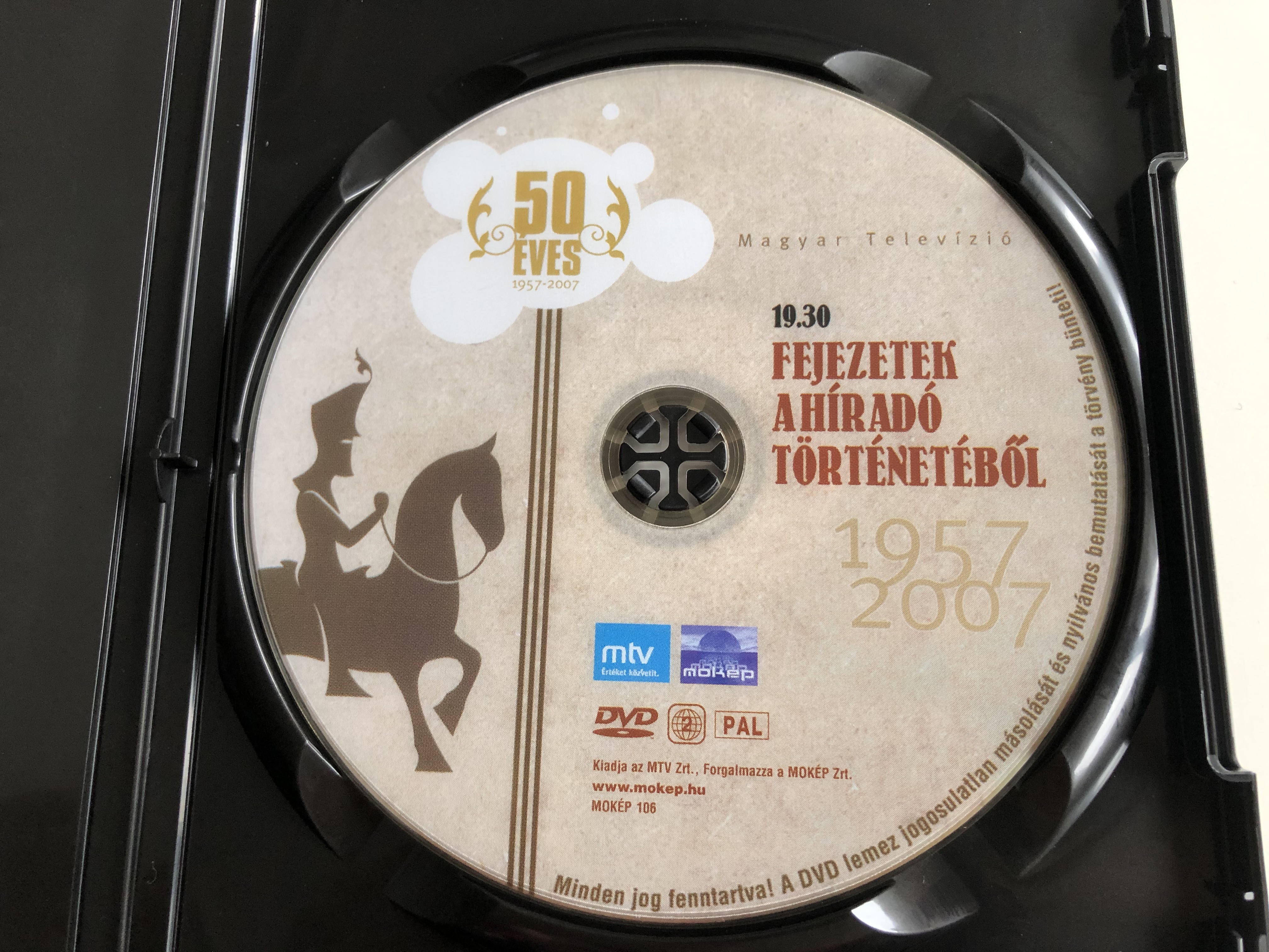 magyar-telev-zi-19.30-fejezetek-a-h-rad-t-rt-net-b-l-dvd-2.jpg