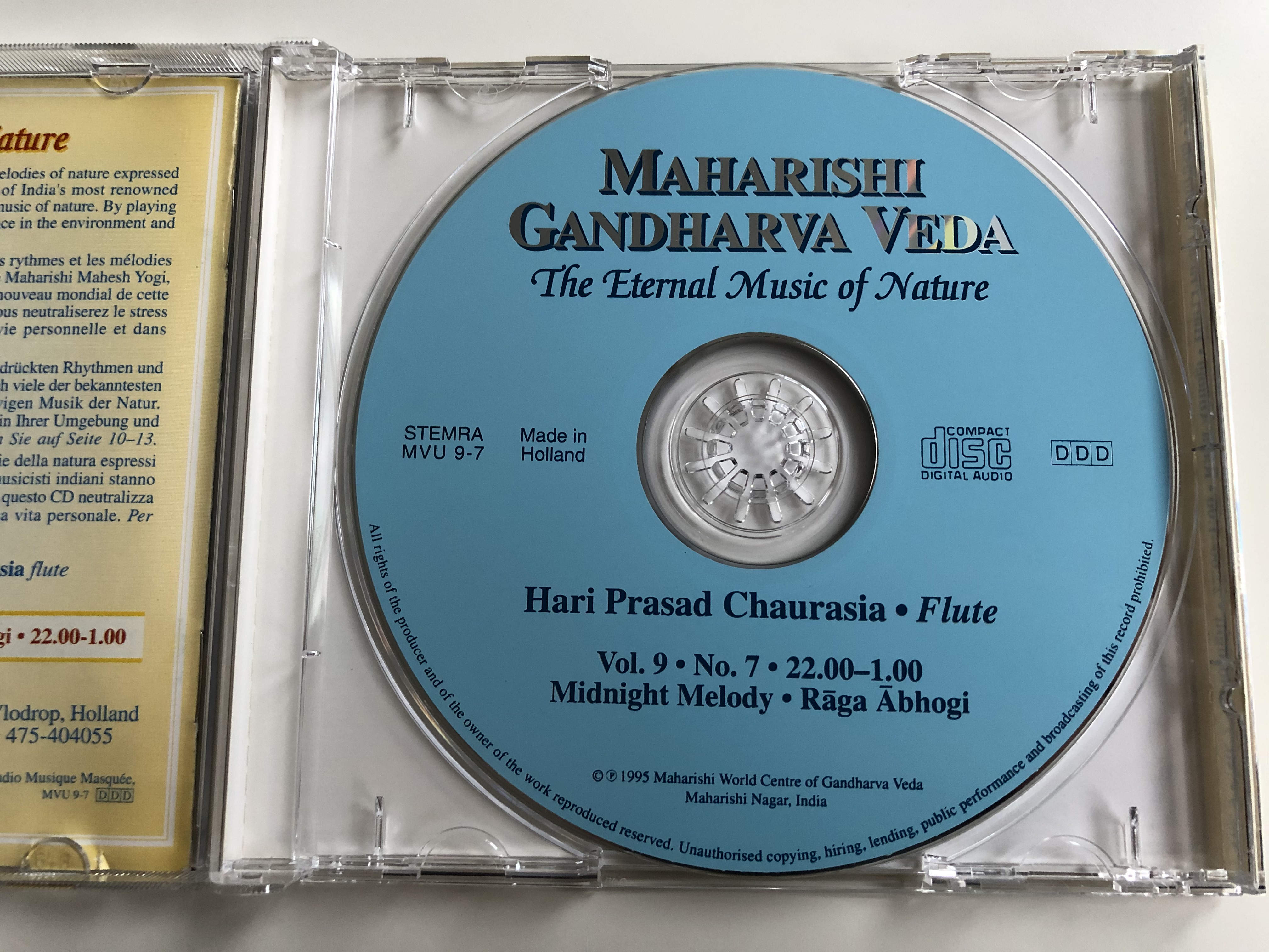 maharishi-gandharva-veda-the-eternal-music-of-nature-hari-prasad-chaurasia-midnight-melody-maharishi-world-centre-of-gandharva-veda-audio-cd-1995-mvu-9-7-5-.jpg