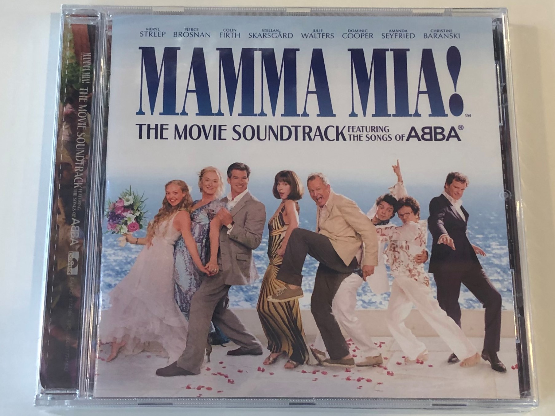 mamma-mia-the-movie-soundtrack-featuring-the-songs-of-abba-meryl-streep-pierce-brosnan-colin-firth-stellan-skarsgard-julie-walters-dominic-cooper-amanda-seyfried-christine-baranski-pol-1-.jpg