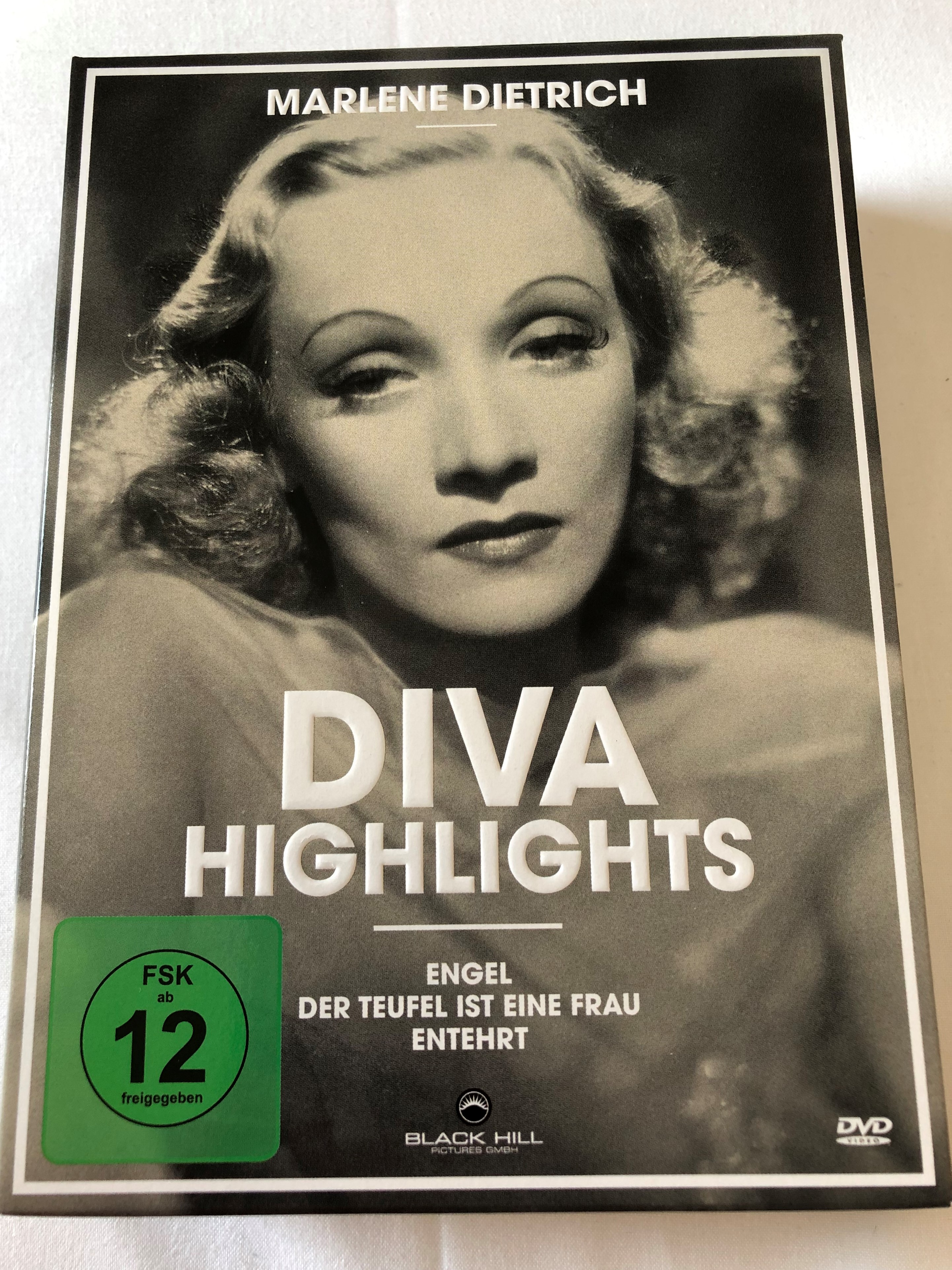 marlene-dietrich-diva-highlights-dvd-set-3-highlights-black-white-classics-with-marlene-dietrich-the-film-diva-angel-the-devil-is-a-woman-dishonored-digital-remastered-3-discs.jpg