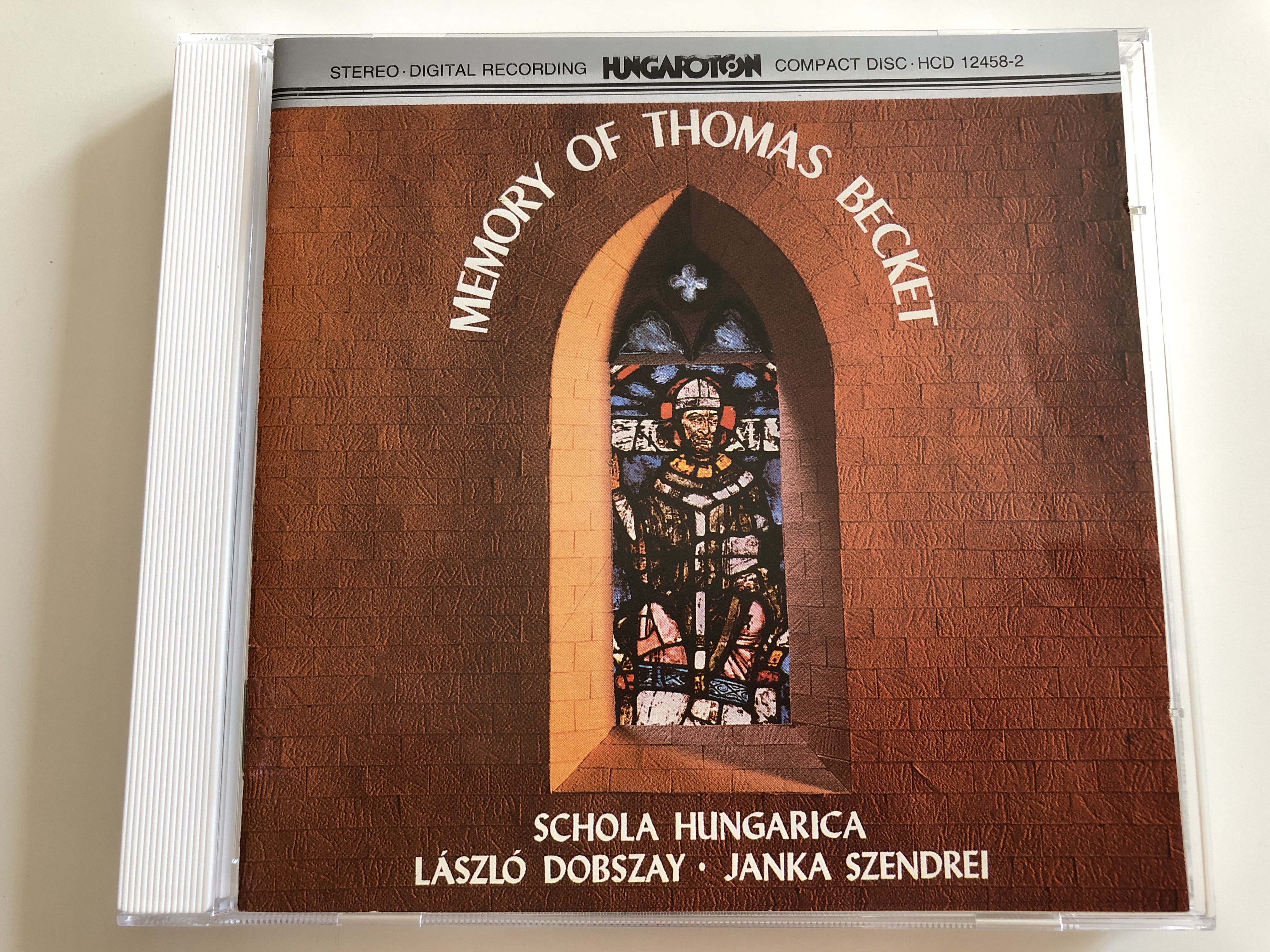 memory-of-thomas-becket-schola-hungarica-l-szl-dobszay-janka-szendrei-hungaroton-audio-cd-1983-hcd-12458-2-1-.jpg