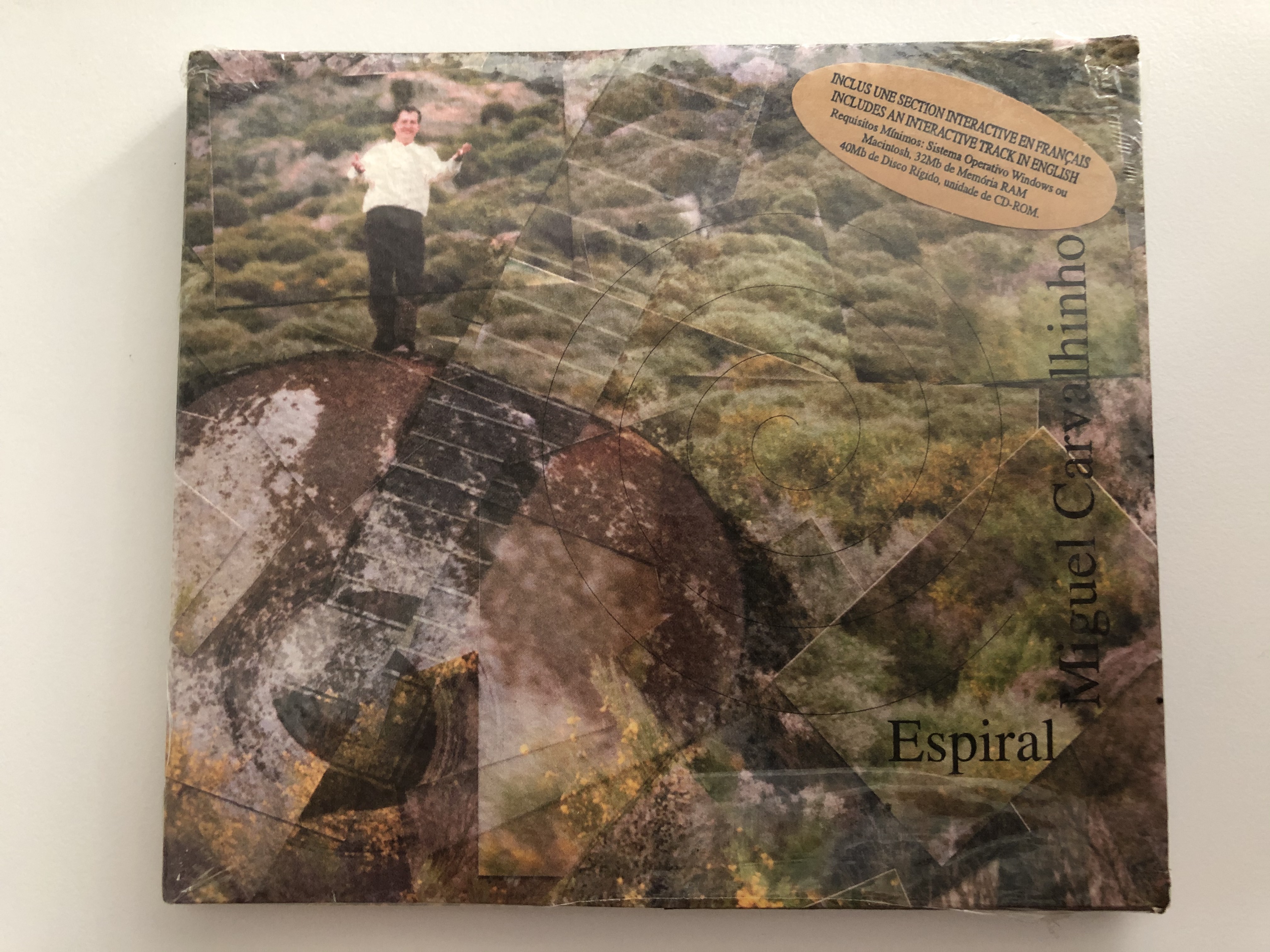 miguel-carvalhinho-espiral-inclus-une-selection-interactive-en-francais-includes-an-interactive-tracks-in-english-universal-music-portugal-audio-cd-2002-472583-2-1-.jpg