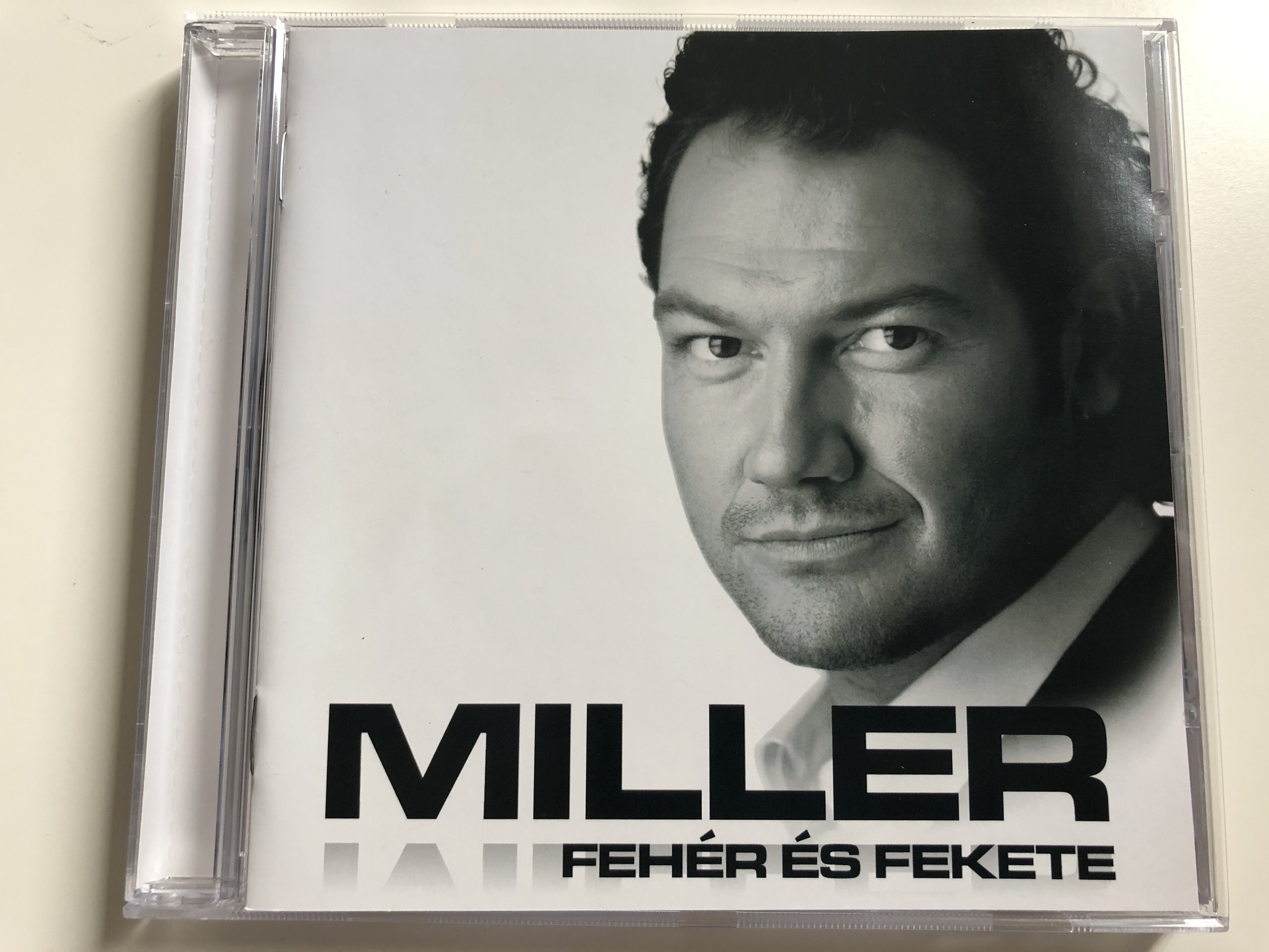 miller-feh-r-s-fekete-sony-bmg-music-entertainment-audio-cd-2008-88697361642-1-.jpg