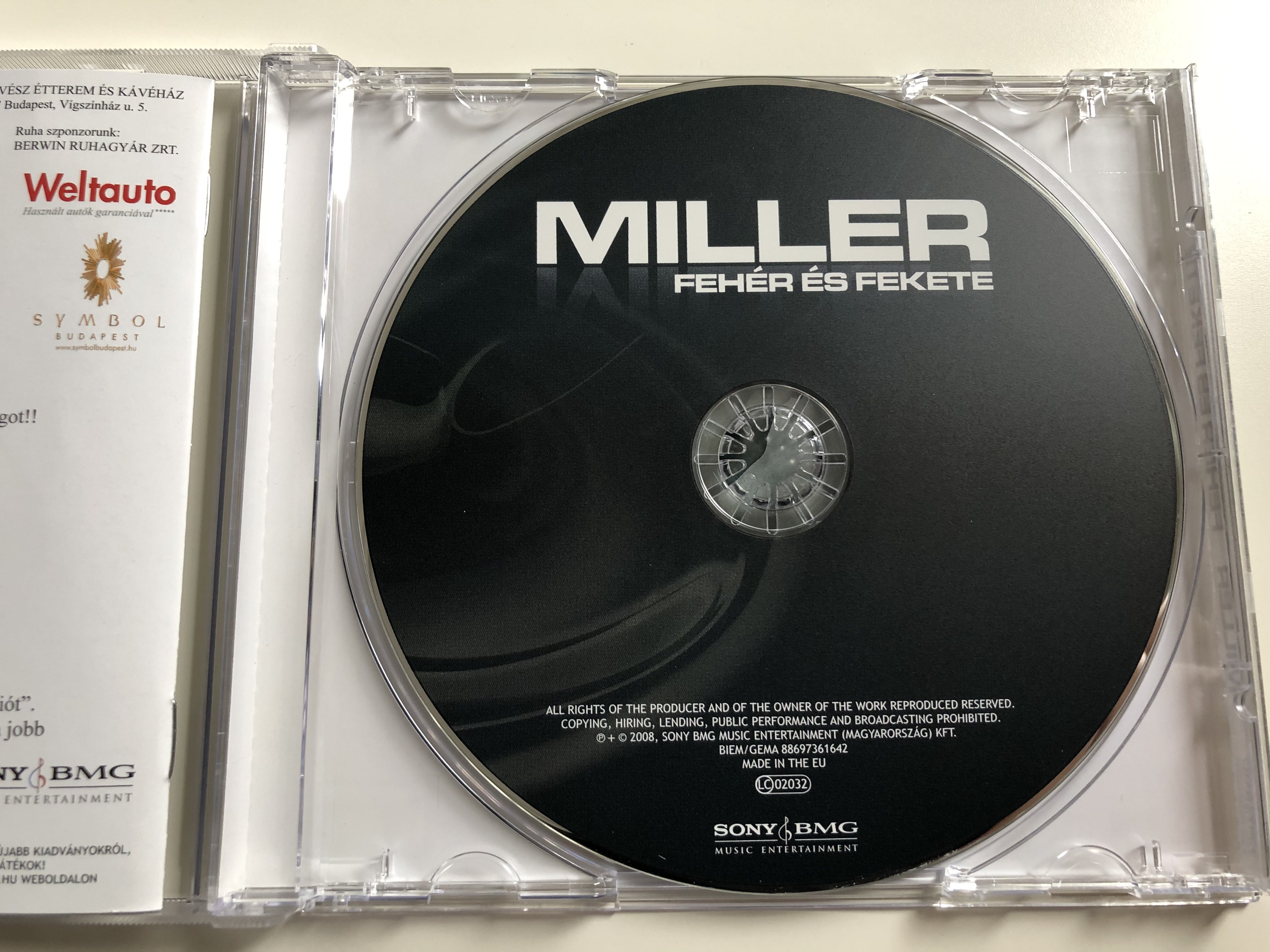 miller-feh-r-s-fekete-sony-bmg-music-entertainment-audio-cd-2008-88697361642-6-.jpg