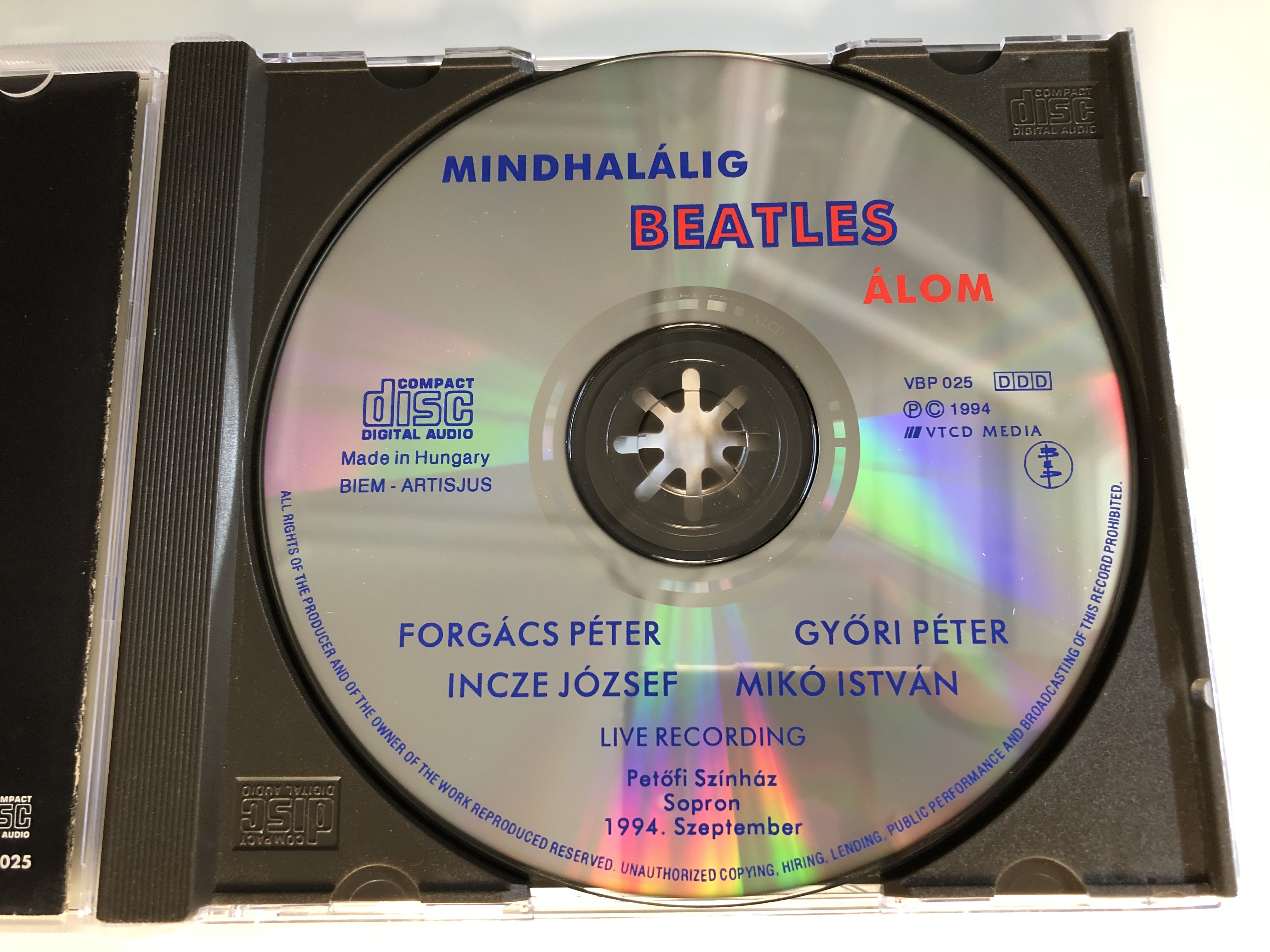 mindhal-lig-beatles-lom-musical-live-recording-petofi-szinhaz-sopron-1994.-szeptember-vtcd-media-audio-cd-1994-vbp-025-6-.jpg
