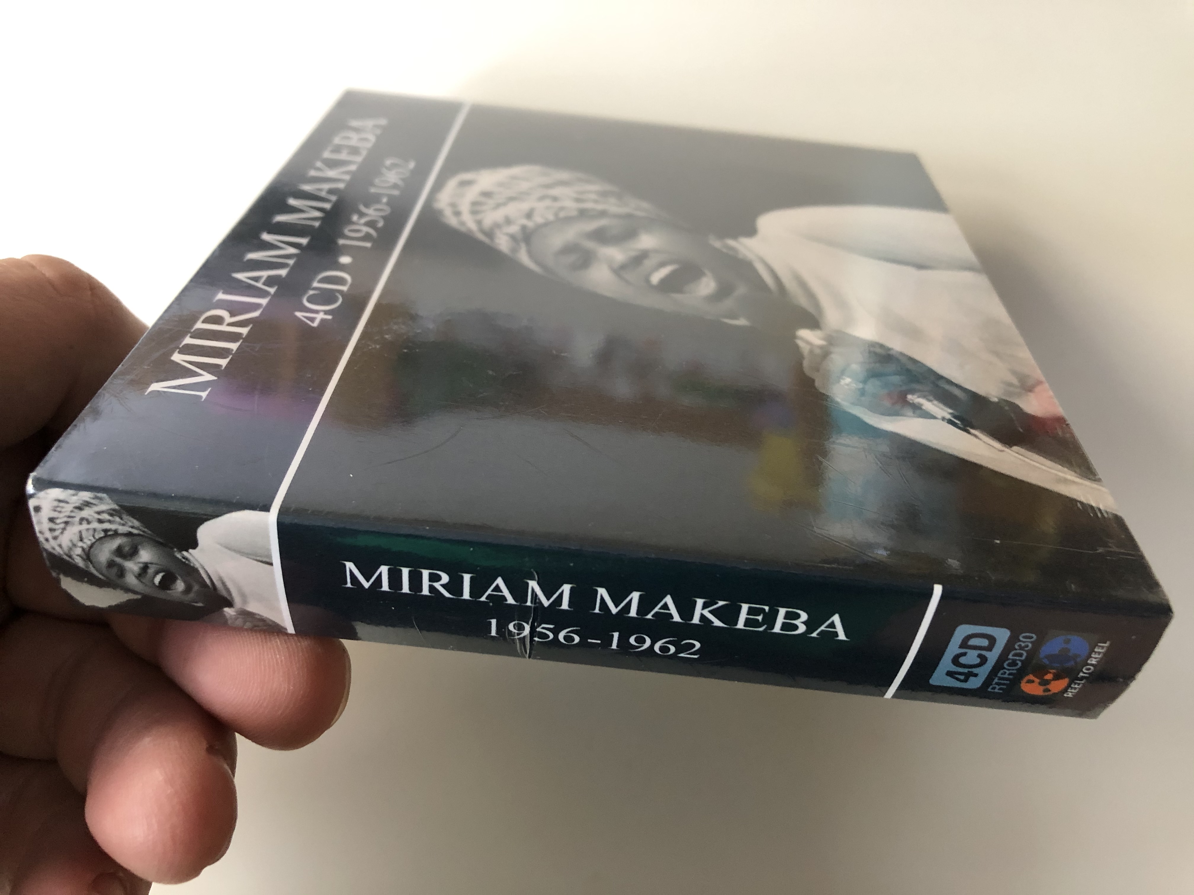 miriam-makeba-1956-1962-reel-to-reel-music-company-4x-audio-cd-rtrcd30-2-.jpg