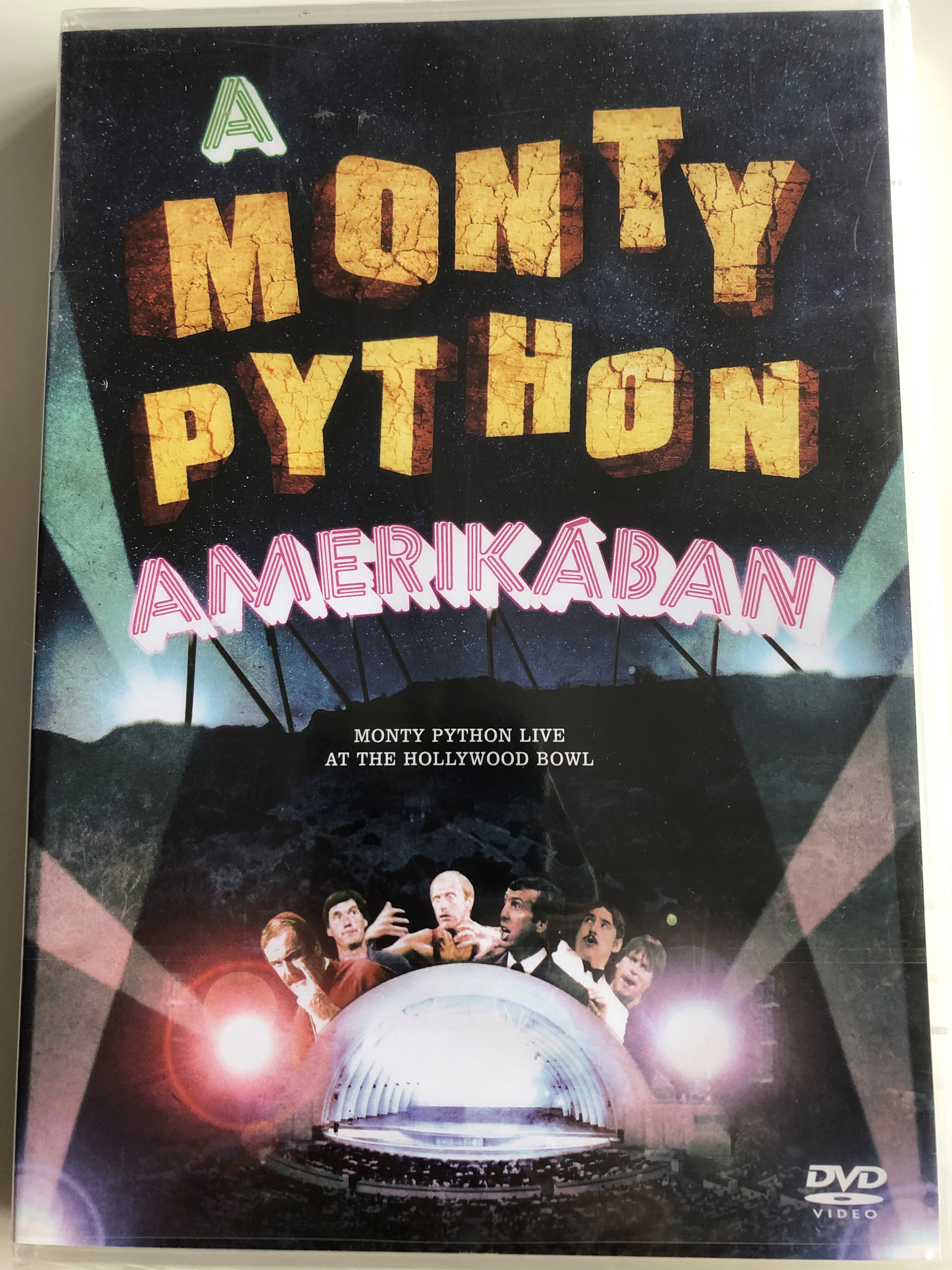 monty-python-live-at-the-hollywood-bowl-dvd-1982-a-monty-python-amerik-ban-1.jpg