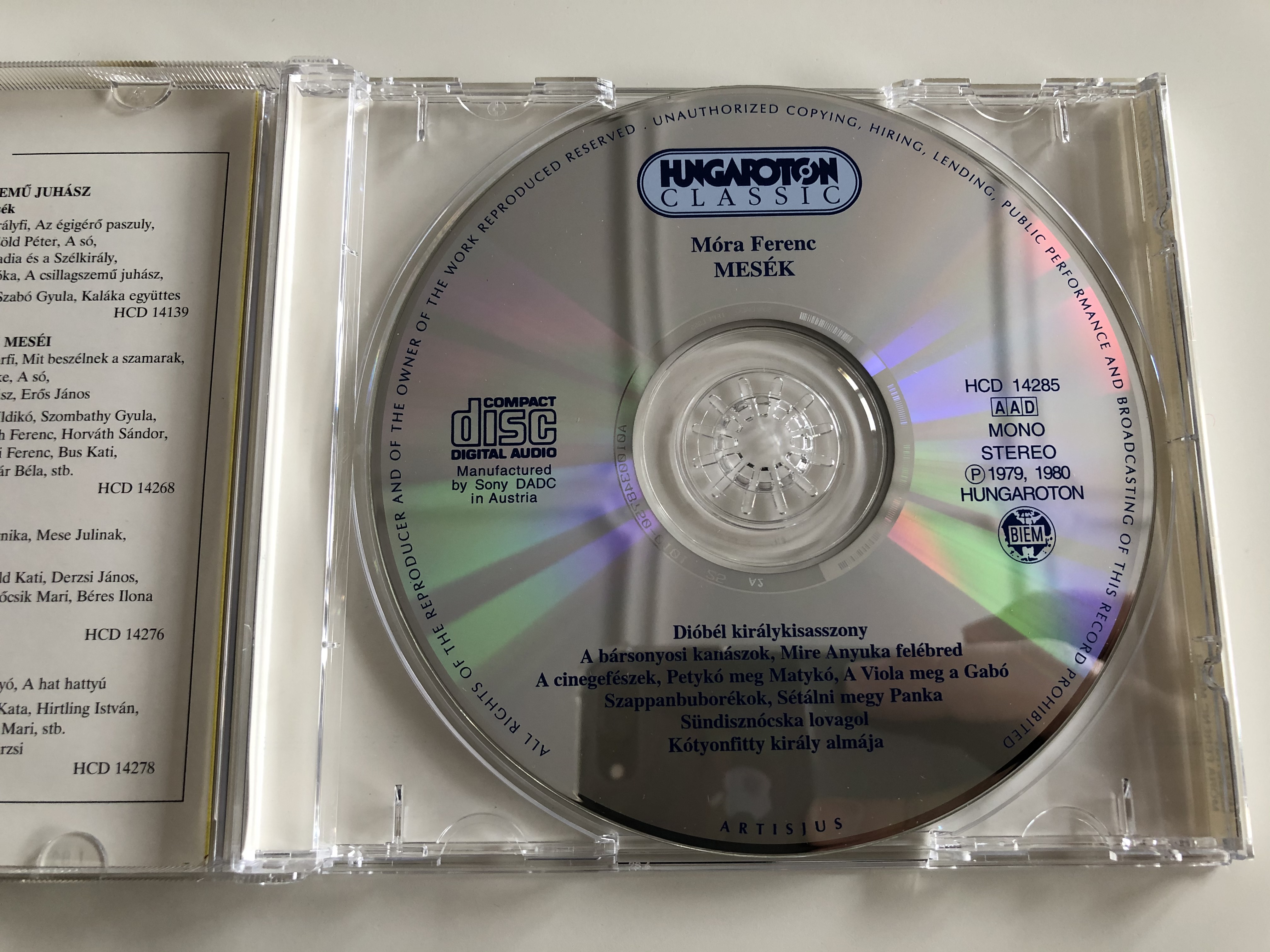 mora-ferenc-mesek-sundisznocska-lovagol-diobel-kiralykisasszony-a-barsonyosi-kanaszok-mire-anyuka-felebred-a-cinegefeszek-petyko-meg-matyko-hungaroton-classic-audio-cd-2000-stereo-m-3-.jpg
