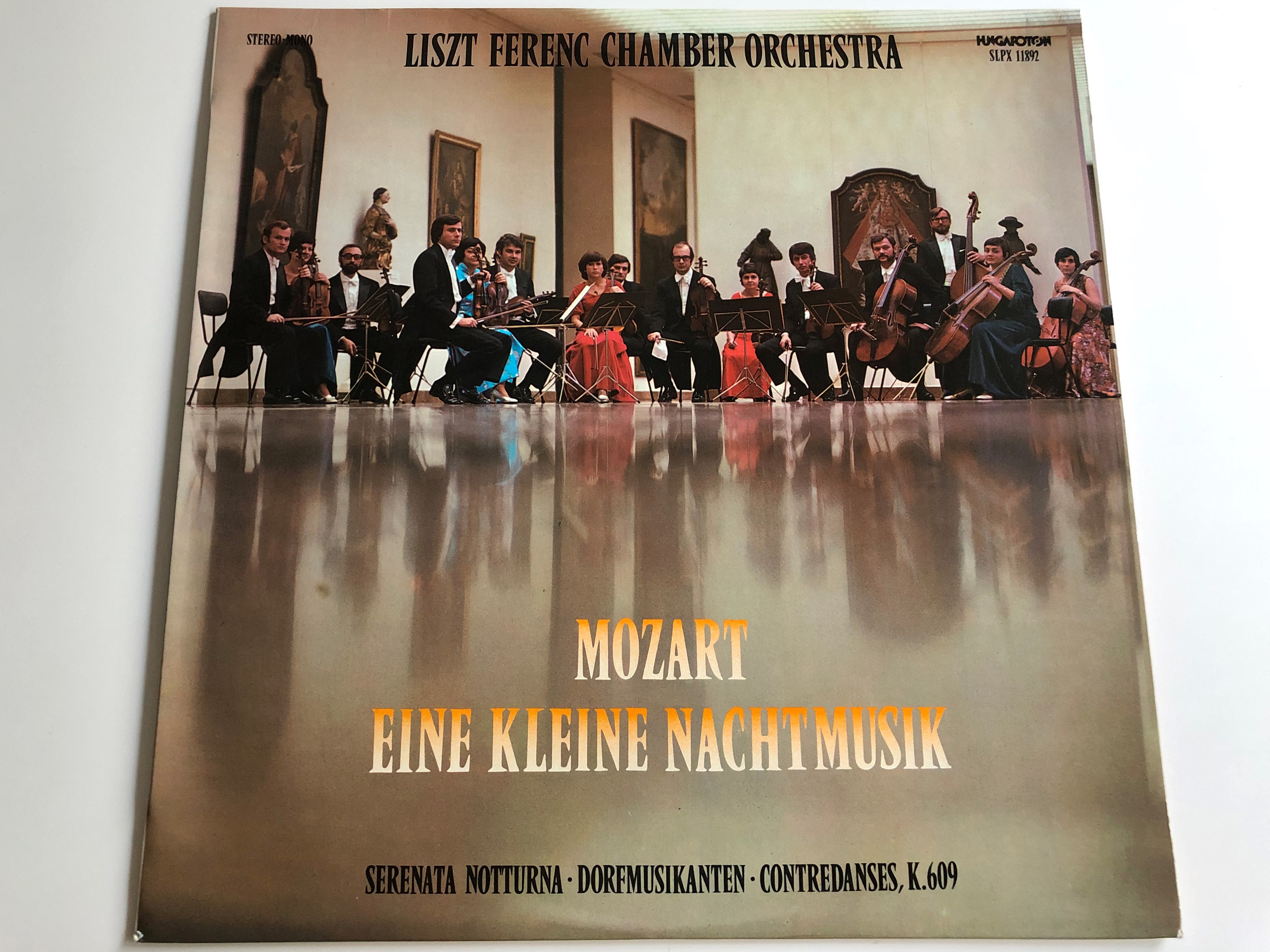 mozart-eine-kleine-nachtmusik-liszt-ferenc-chamber-orchestra-serenata-notturna-dorfmusikanten-contredanses-k.609-hungaroton-lp-stereo-mono-slpx-11892-1-.jpg