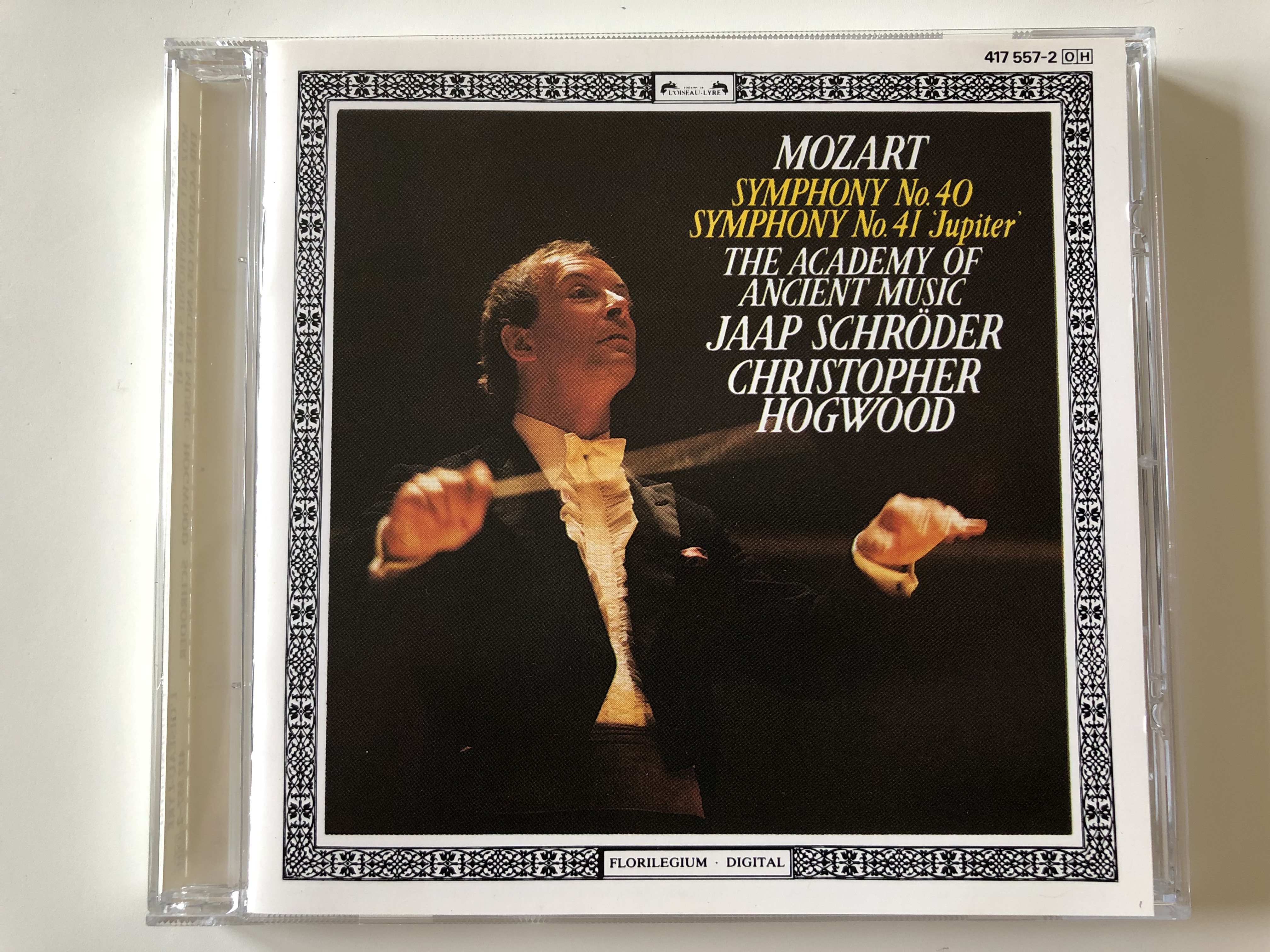 mozart-symphony-no.-40-symphony-no.-41-jupiter-the-academy-of-ancient-music-jaap-schr-der-christopher-hogwood-the-decca-record-co.-ltd-audio-cd-1986-stereo-417-557-2-1-.jpg