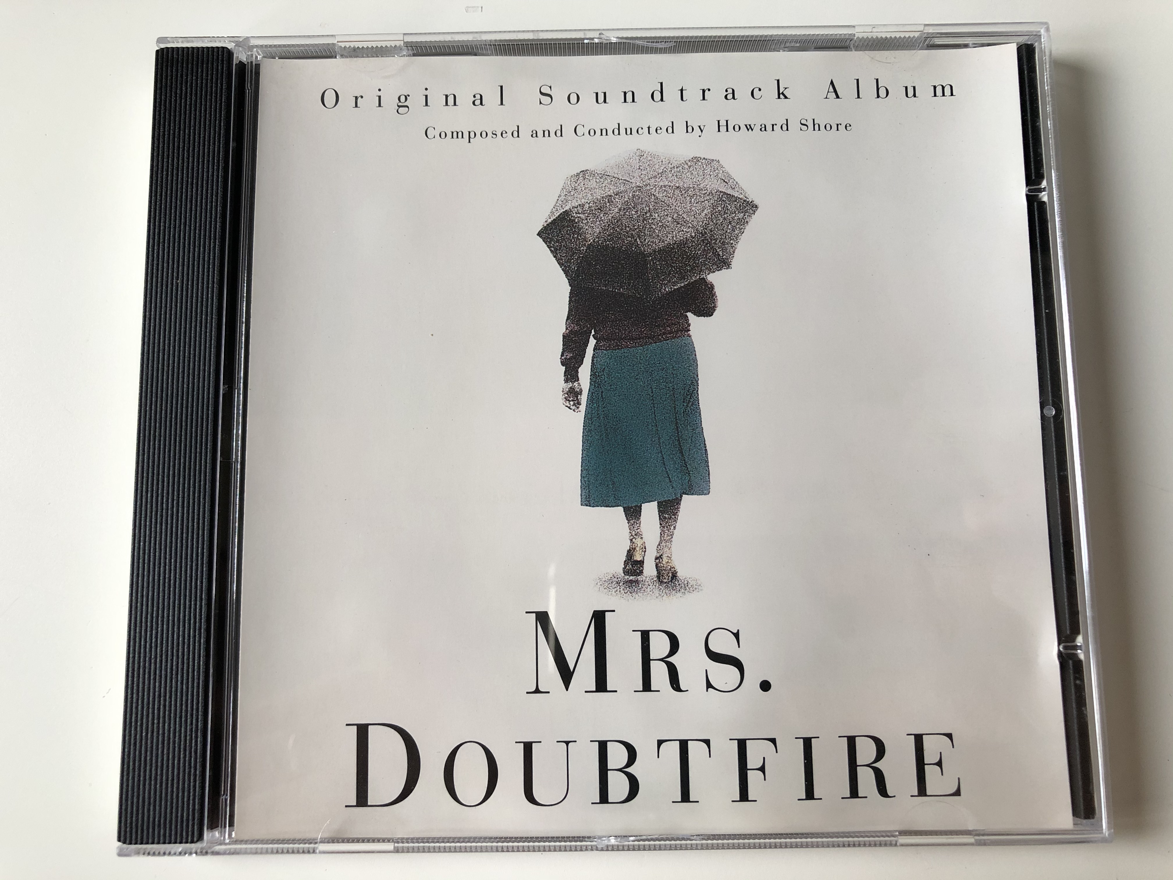 mrs-doubtfire-original-soundtrack-album-composed-and-conducted-by-howard-shore-arista-audio-cd-1993-stereo-07822-11015-2-1-.jpg