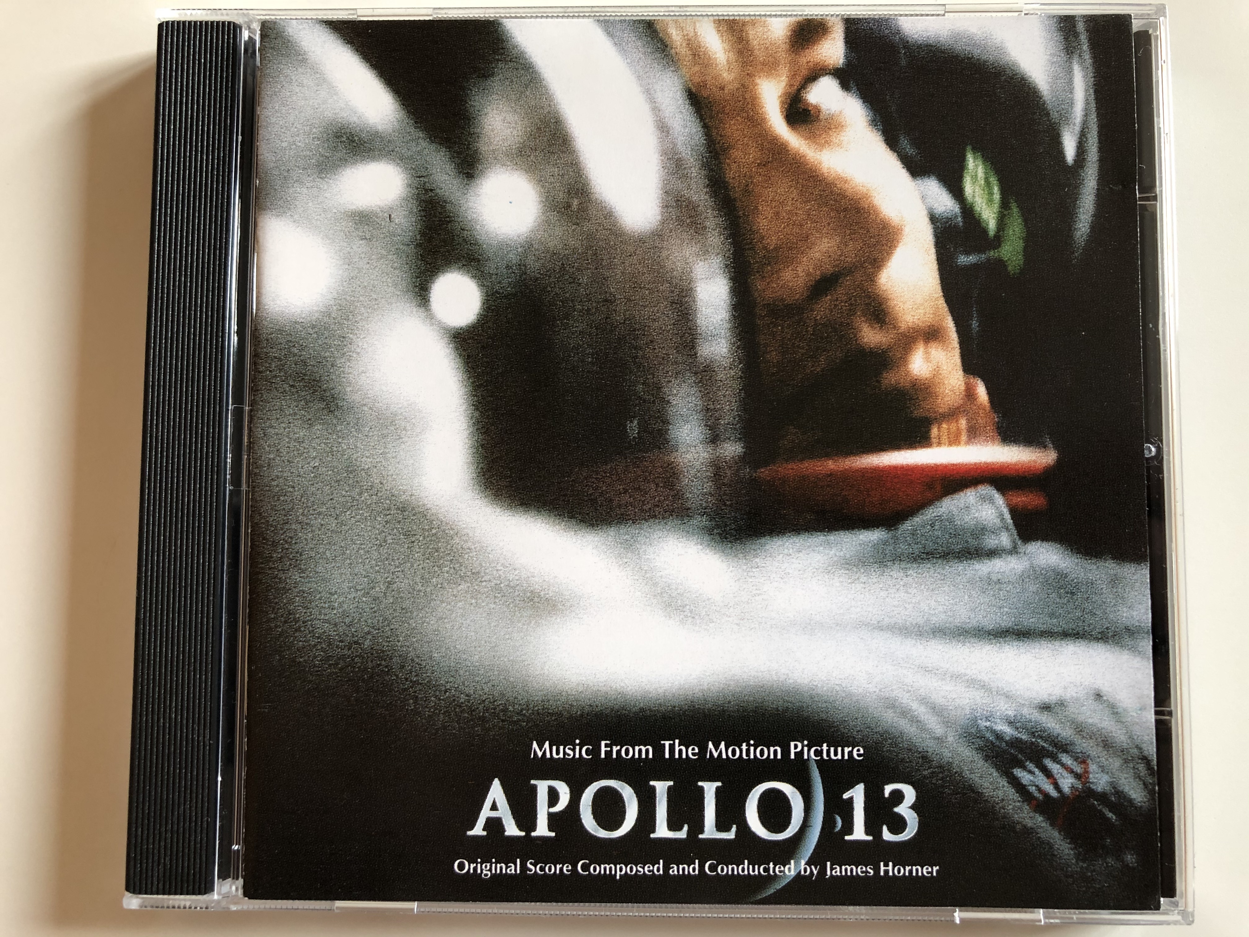 music-from-the-motion-picture-apollo-13-original-score-composed-by-james-horner-mca-soundtracks-audio-cd-1995-mcd-11241-1-.jpg