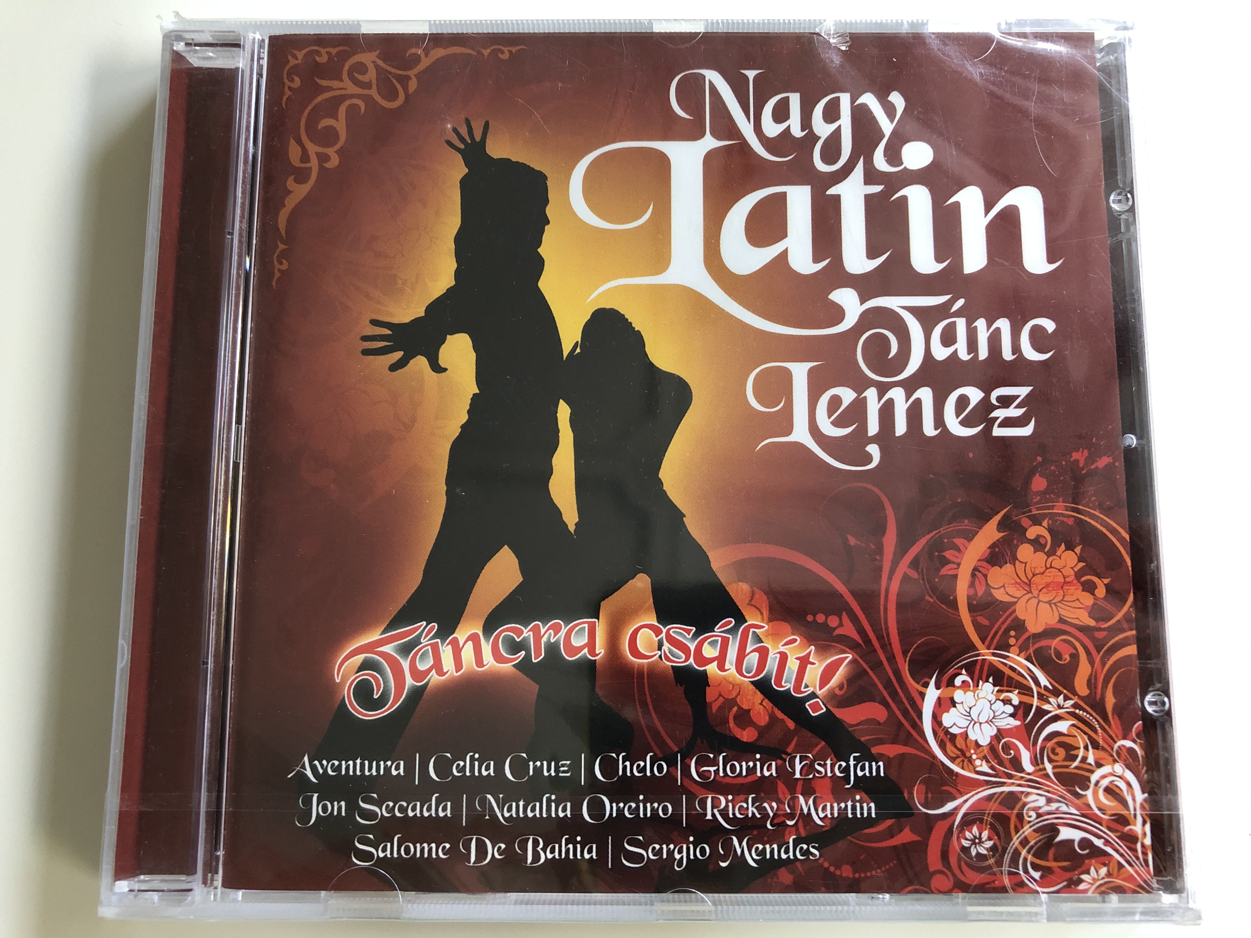 nagy-latin-tanc-lemez-tancra-csabit-aventura-celia-cruz-chelo-gloria-estefan-jon-secada-natalia-oreiro-ricky-martin-salome-de-bahia-sergio-mendes-sony-bmg-music-audio-cd-2007-886971-1-.jpg