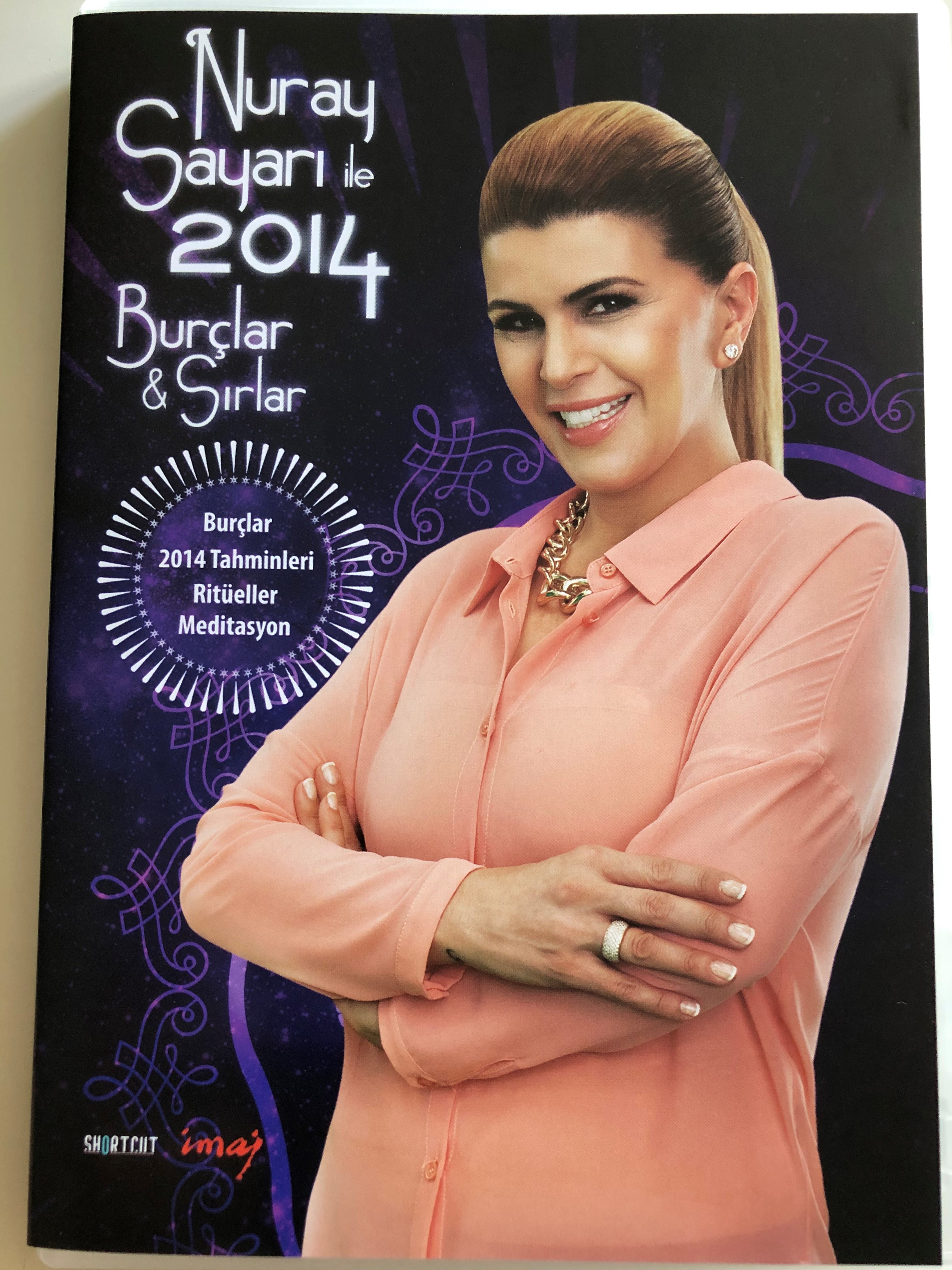 nuray-sayari-ile-2014-burclar-sirlar-dvd-2014-burclar-2014-tahminleri-rit-eller-meditasyon-1-.jpg