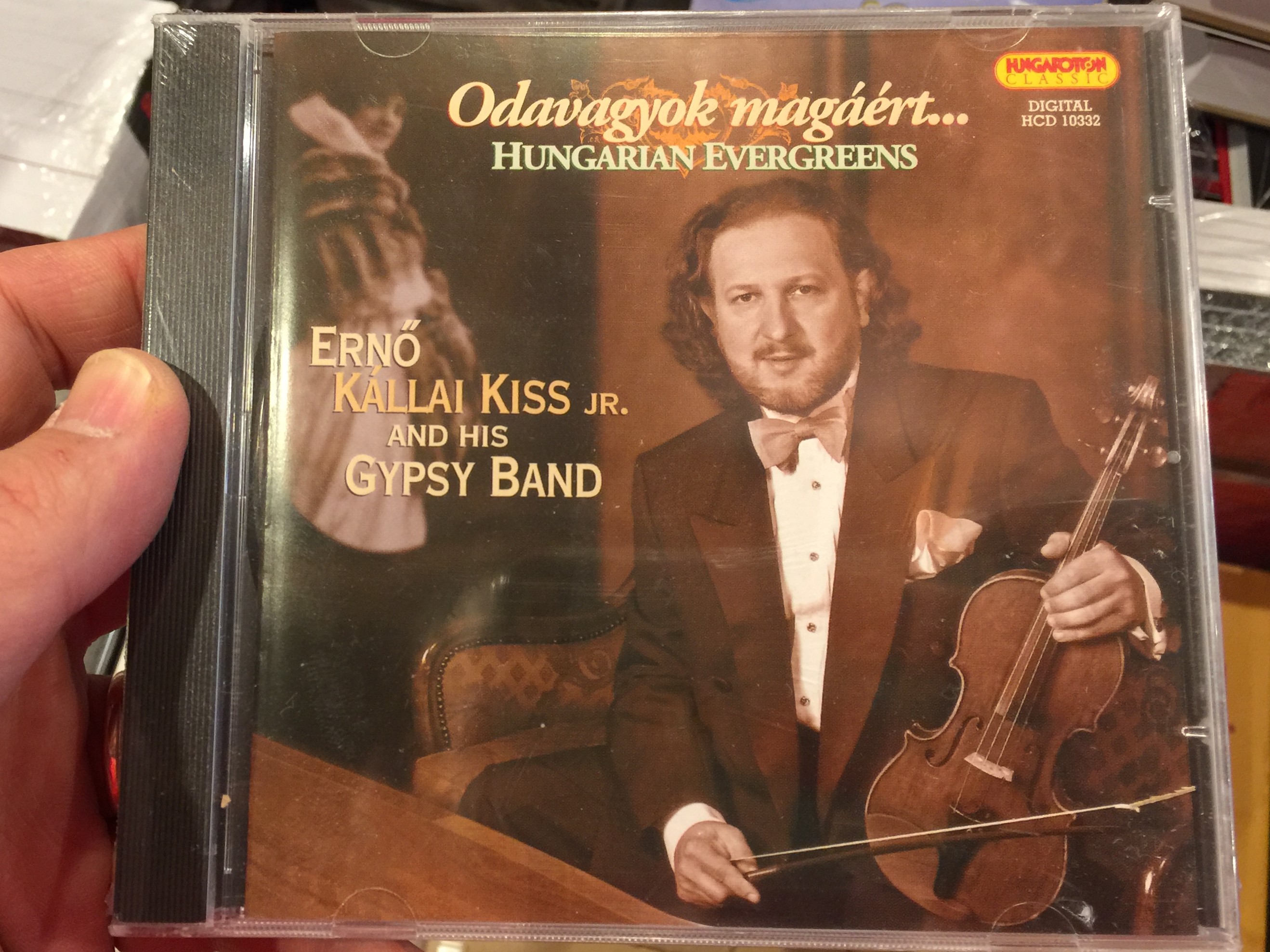 odavagyok-magaert...-hungarian-evergreens-erno-kallai-kiss-jr.-and-his-gypsy-band-hungaroton-classic-audio-cd-2007-stereo-hcd-10332-1-.jpg