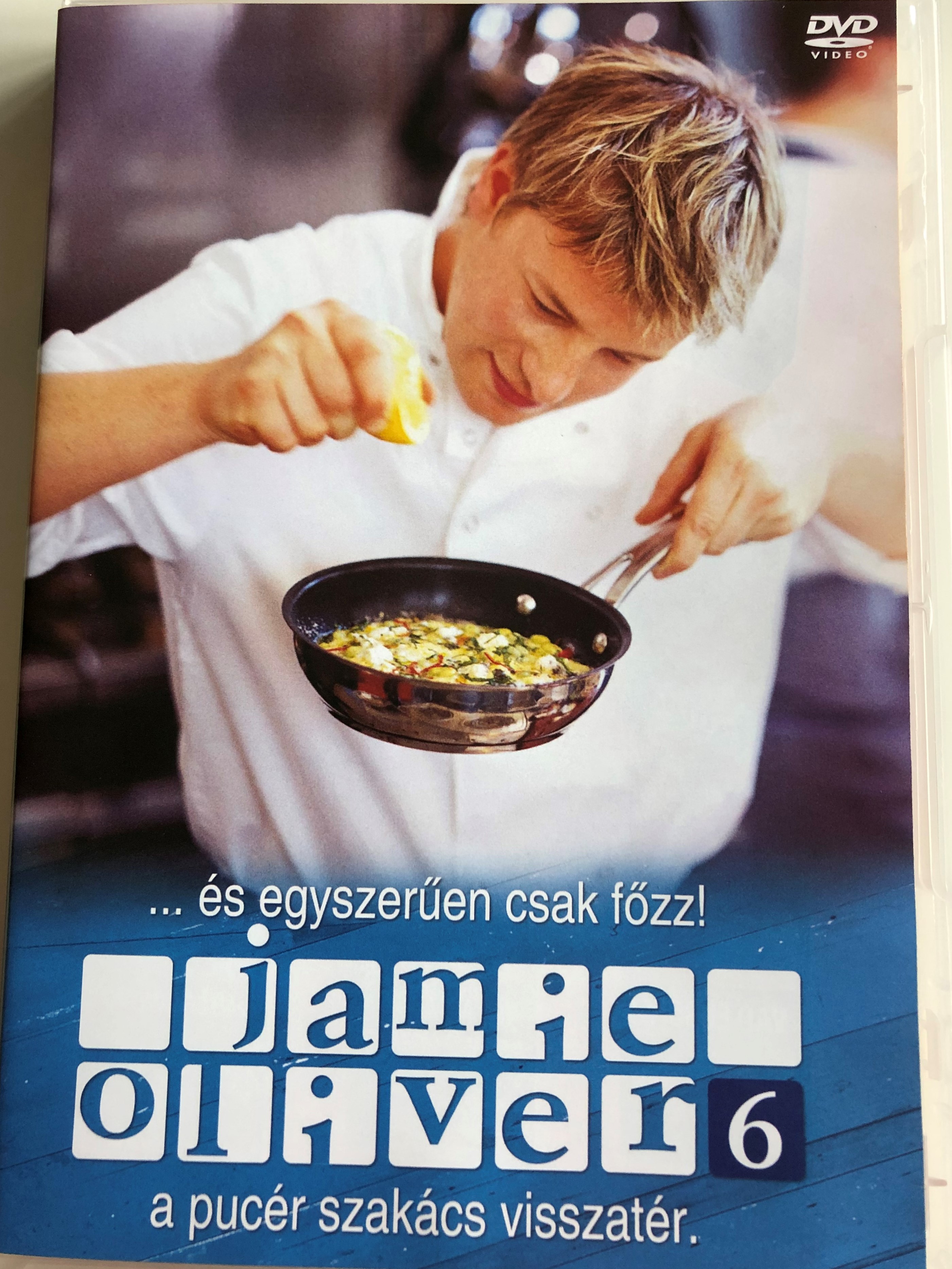 oliver-s-twist-dvd-2002-jamie-oliver-vol.-6-a-puc-r-szak-cs-visszat-r-1.jpg