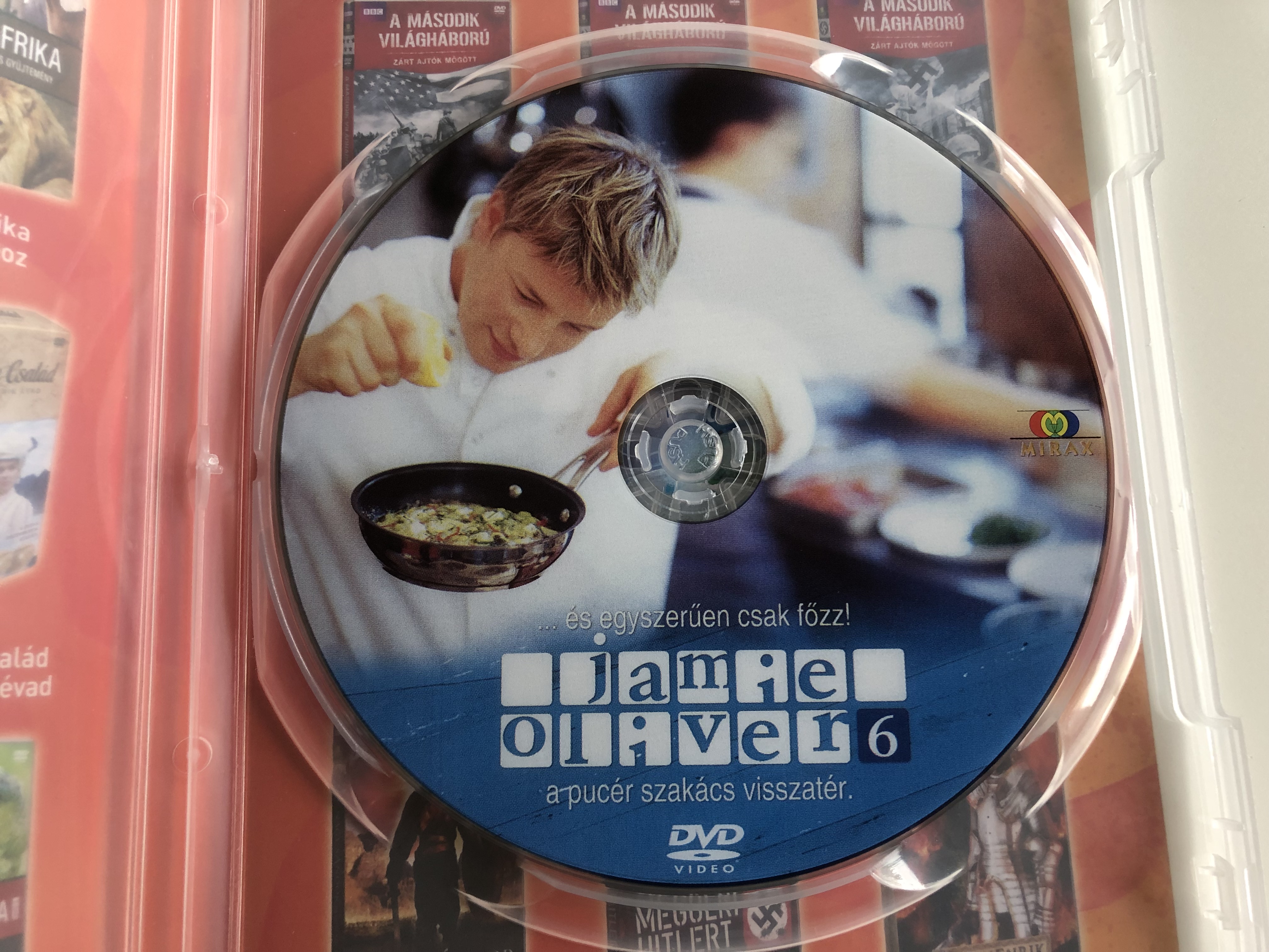 oliver-s-twist-dvd-2002-jamie-oliver-vol.-6-a-puc-r-szak-cs-visszat-r-2.jpg