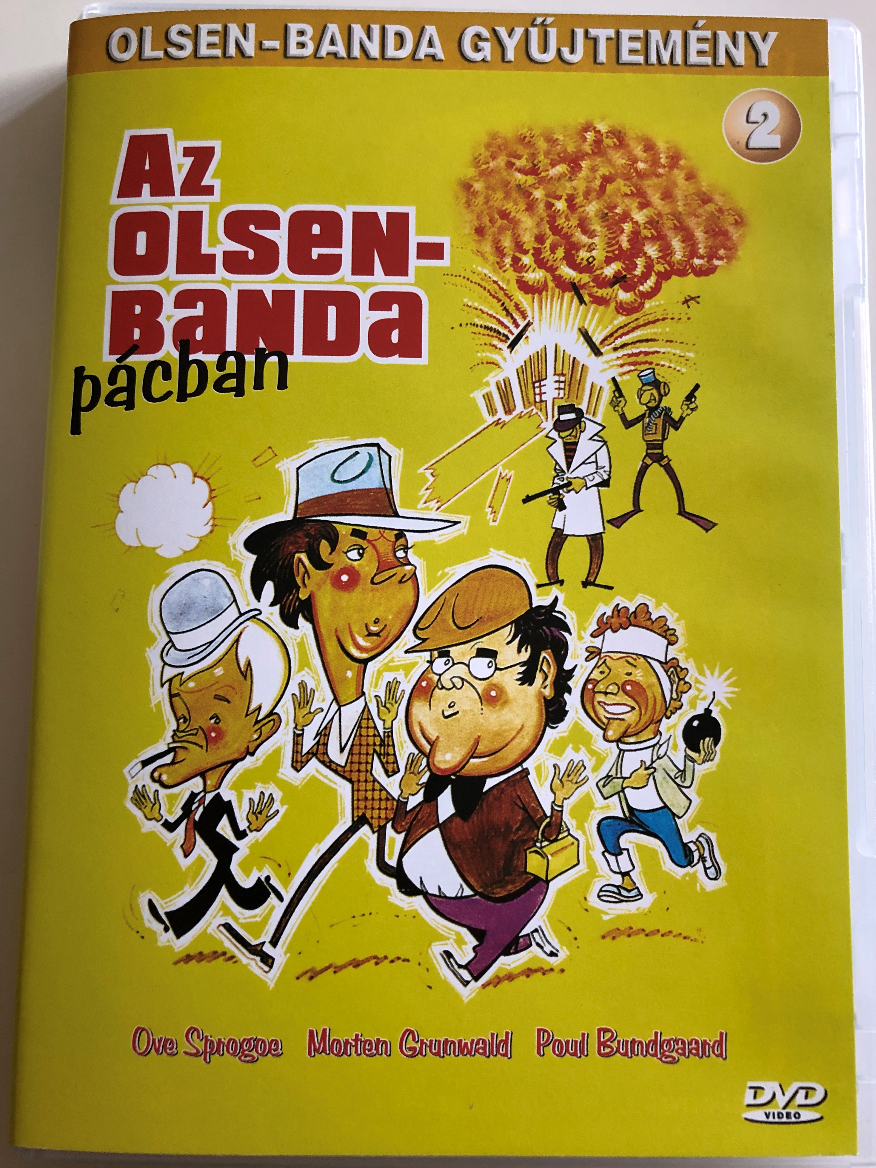 Olsen Banden pa Spanden DVD 1969 Az olsen-banda pácban / Directed by Erik  Balling / Starring: Ove Sprogøe, Poul Bundgaard, Morten Grunwald, Peter  Steen, Jes Holtso / Olsen gang collection 2. - bibleinmylanguage