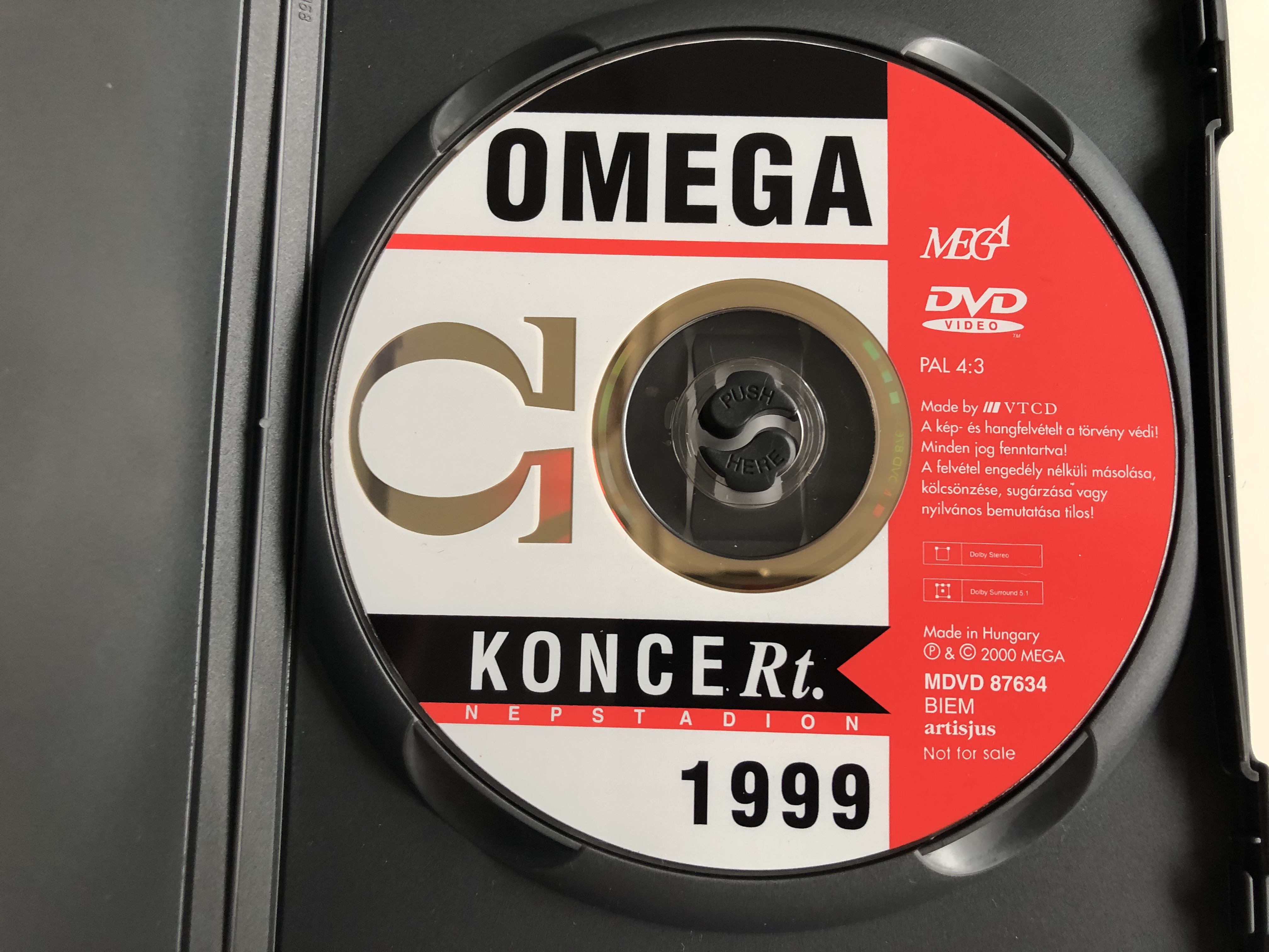 omega-koncert.-dvd-2000-recorded-in-budapest-n-pstadion-1999-2.jpg