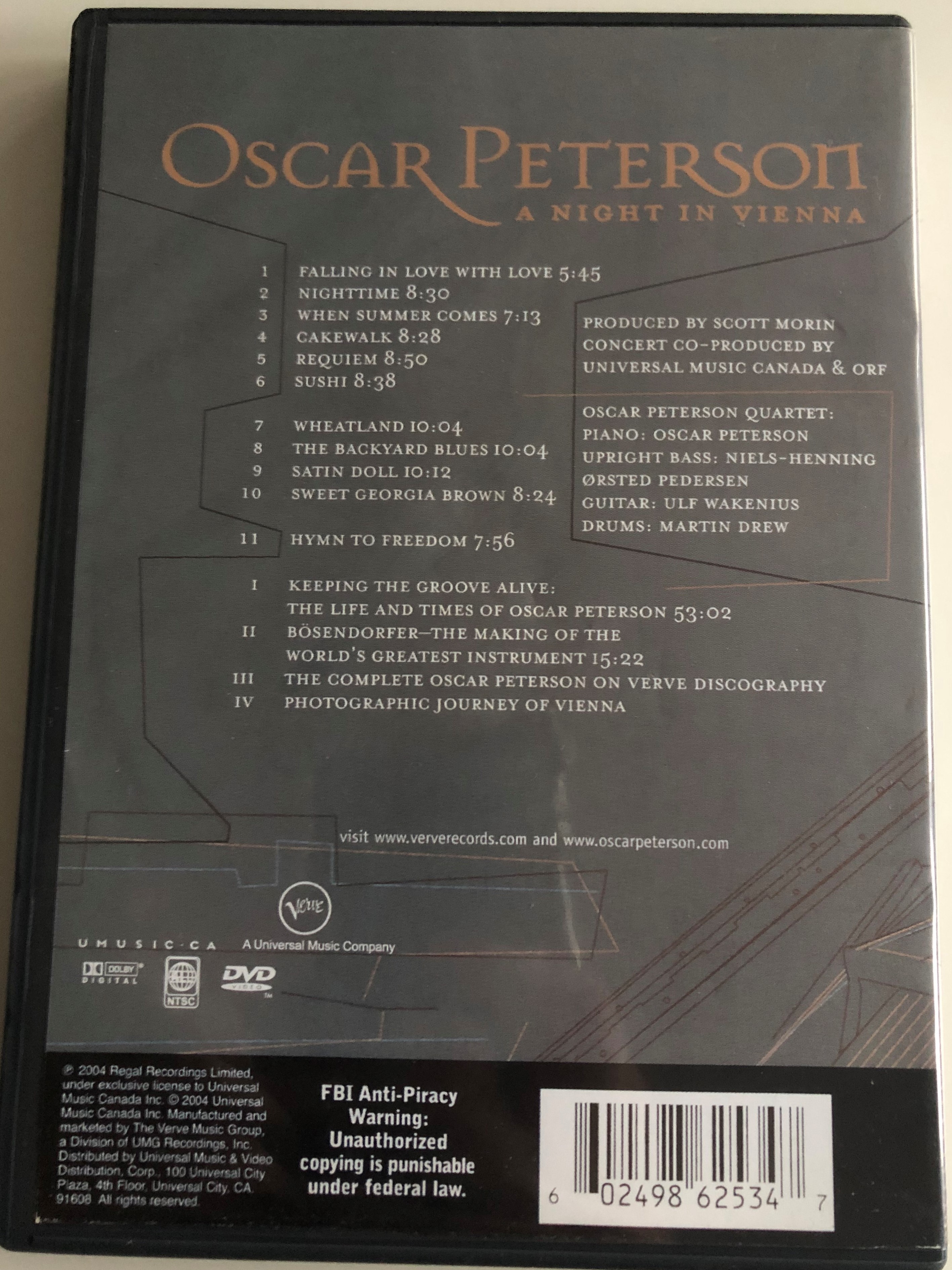 oscar-peterson-dvd-2004-a-night-in-vienna-2.jpg