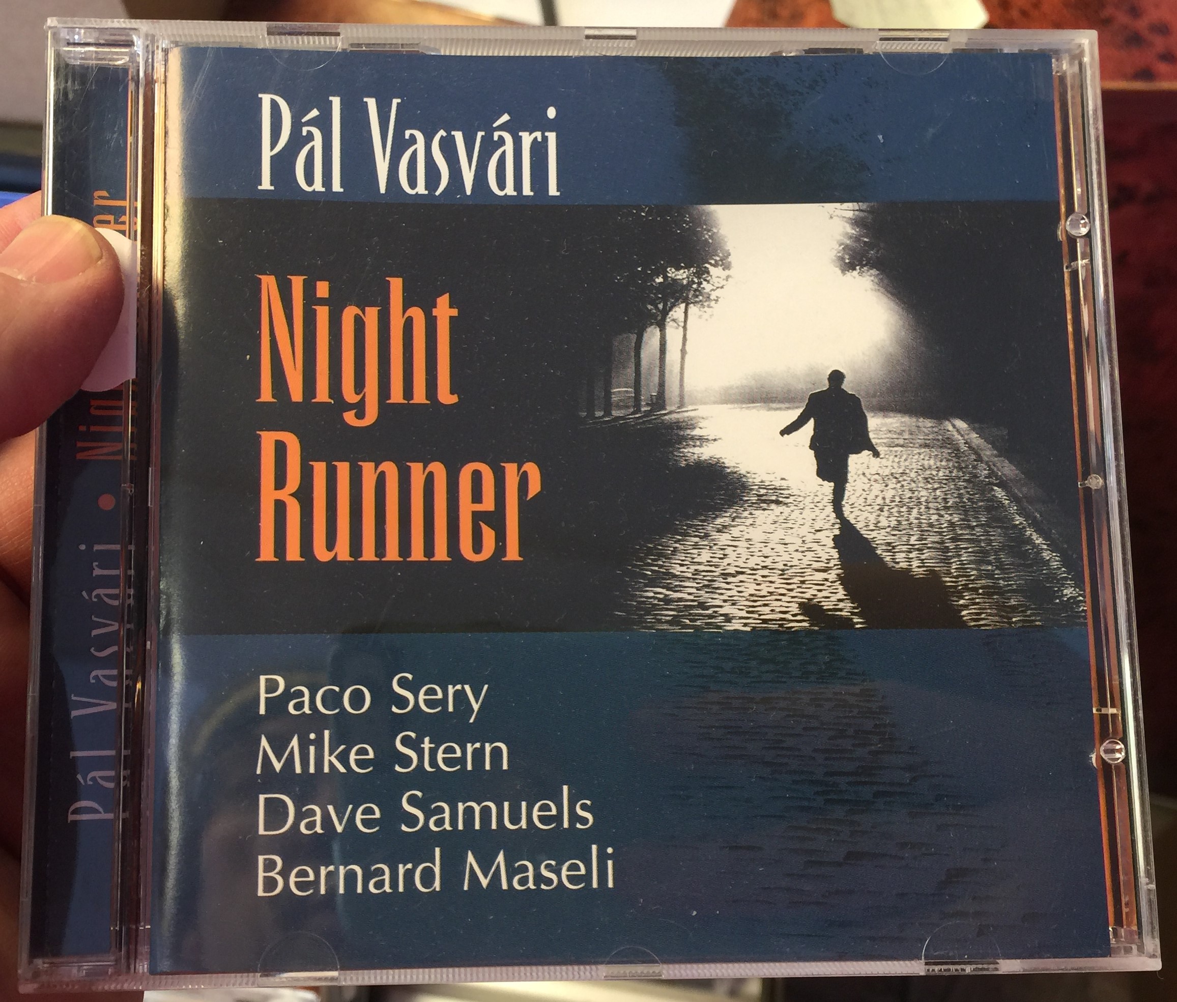 p-l-vasv-ri-night-runner-br-ll-note-records-audio-cd-2004-bn-0401-1-.jpg