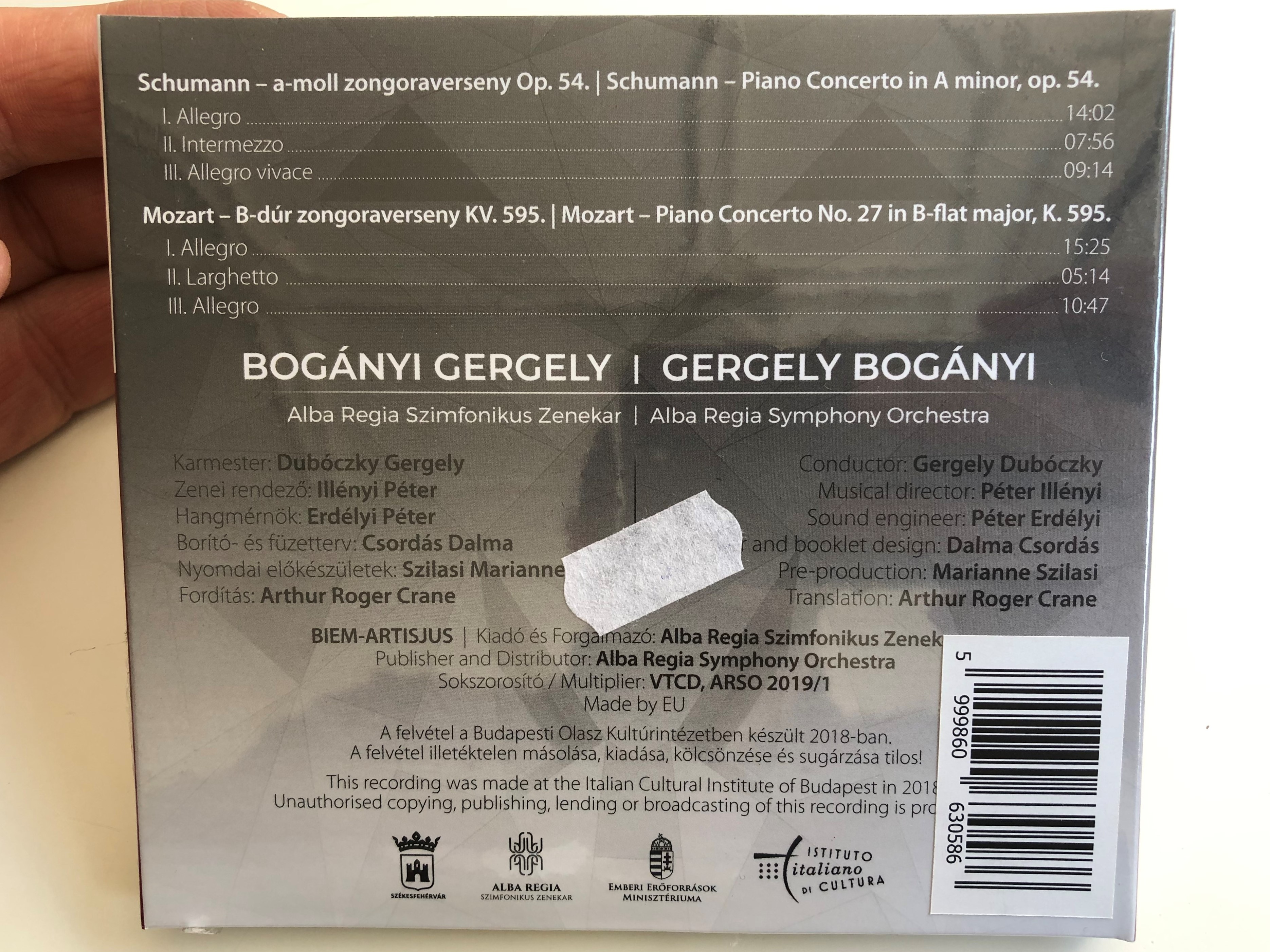piano-concertos-by-schumann-and-mozart-gergely-boganyi-alba-regia-symphony-orchestra-conductor-gergely-duboczky-audio-cd-2018-5999860630586-2-.jpg