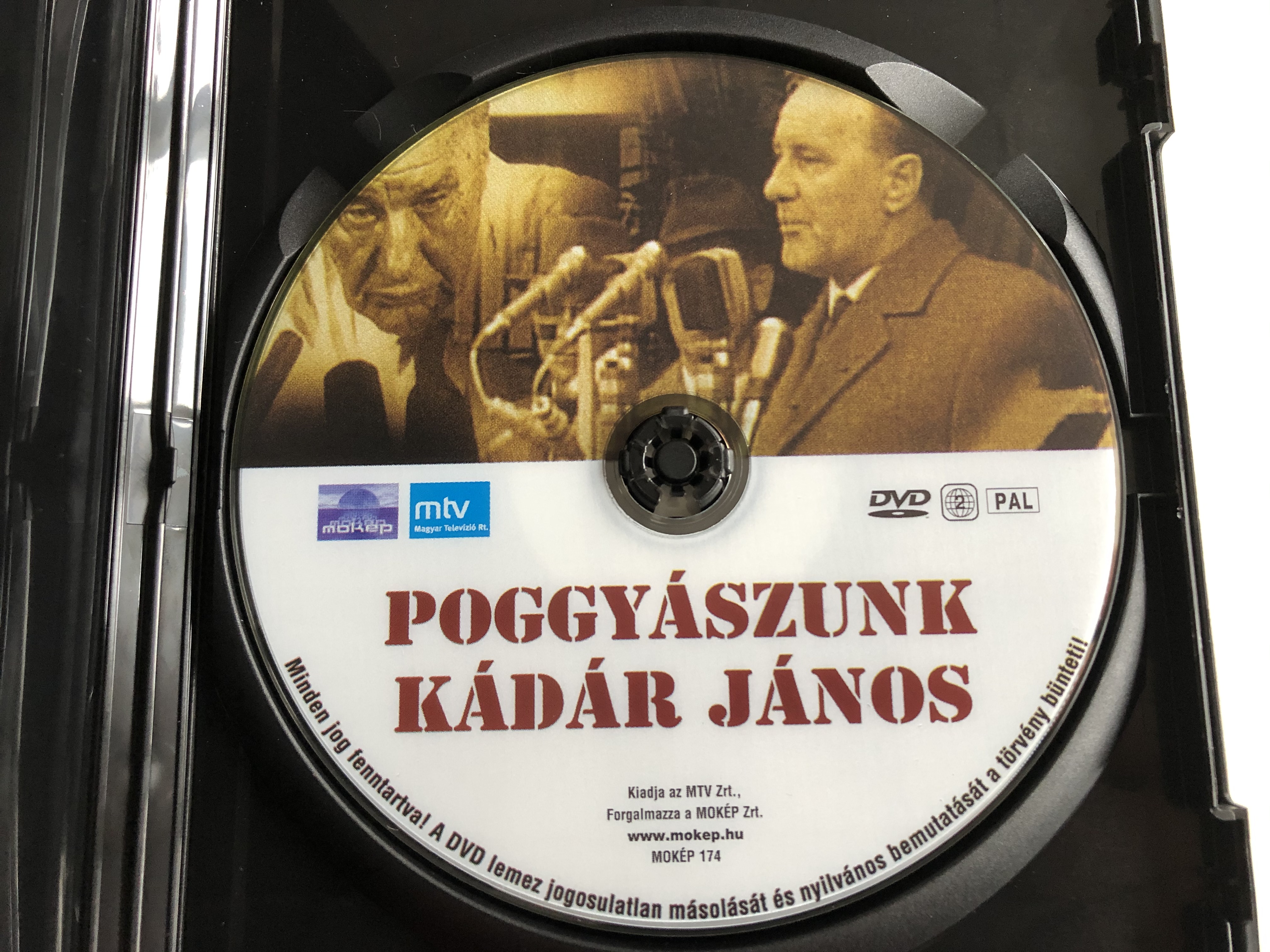 poggy-szunk-k-d-r-j-nos-dvd-2008-2.jpg