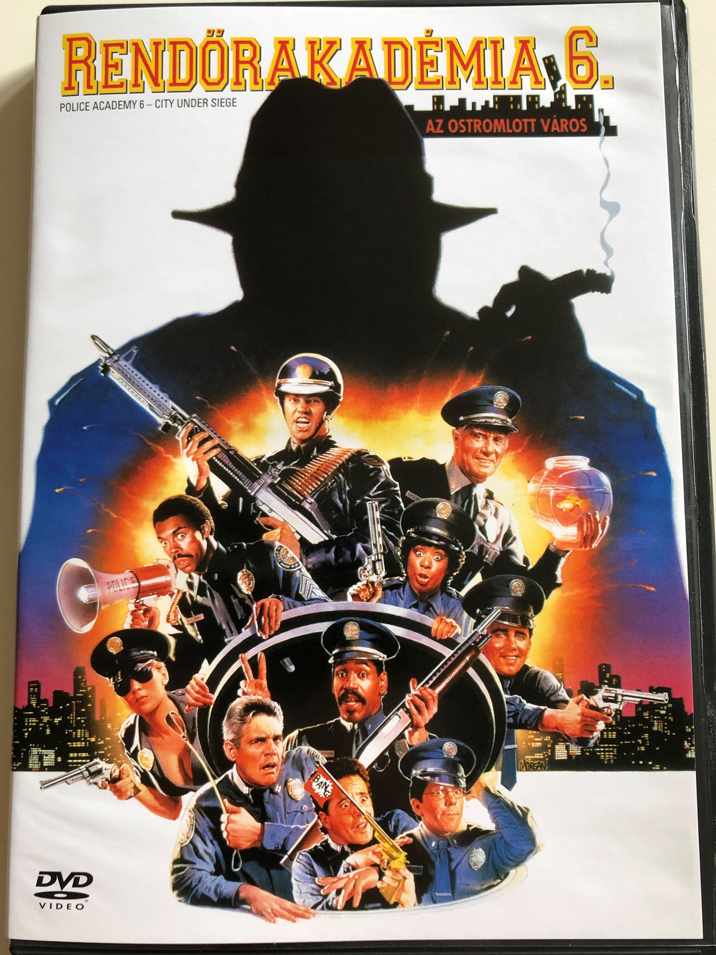 Police Academy 6 - City under Siege DVD 1989 Rendőrakadémia 6. Az  Ostromlott város / Directed by Peter Bonerz / Starring: Bubba Smith,  Michael Winslow, David Graf, Marion Ramsey - Bible in My Language