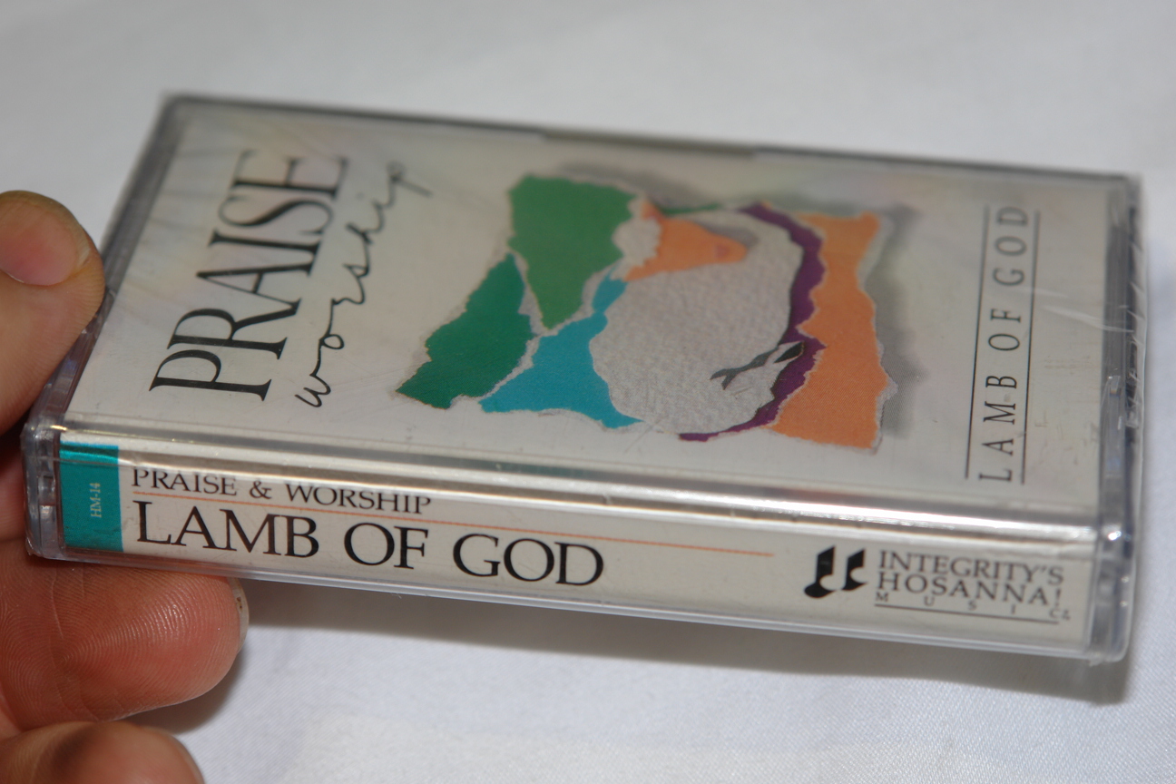 praise-worship-lamb-of-god-hosanna-music-audio-cassette-hm-14-2-.jpg
