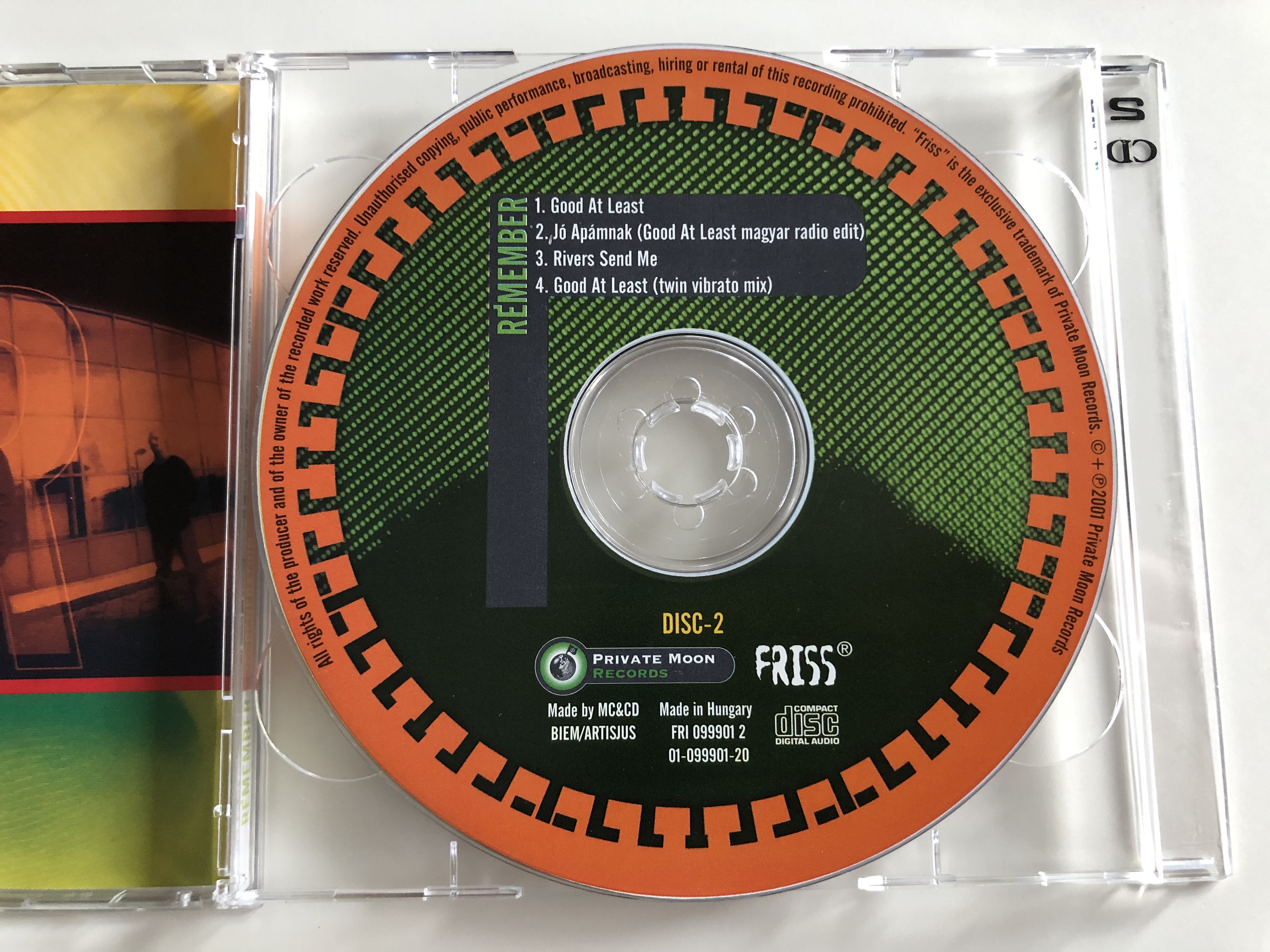 r-member-generation-friss-2x-audio-cd-2001-fri-020101-1-7-.jpg